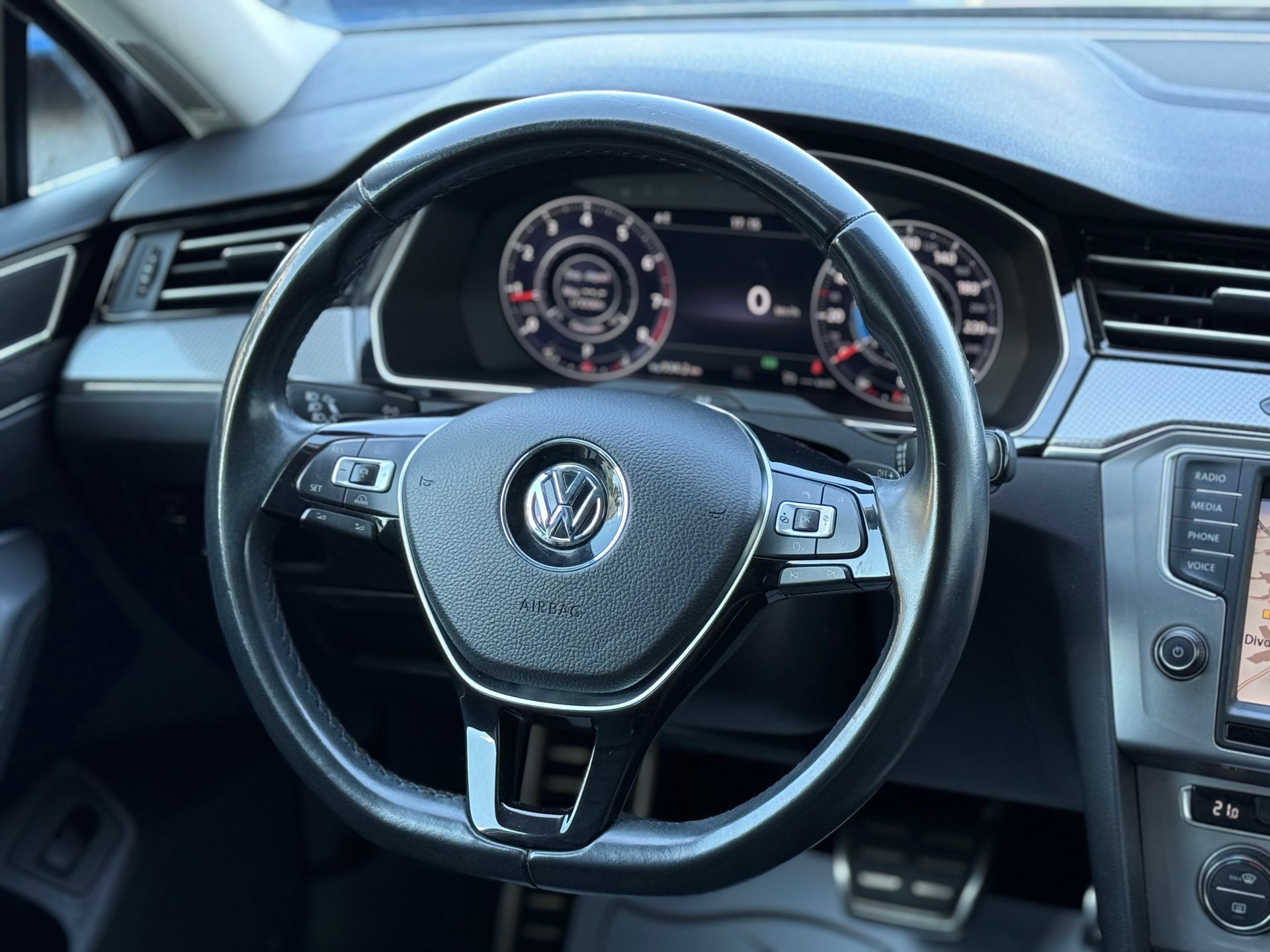 VW Passat Alltrack 2.0 TSI 4Motion DSG-image-20