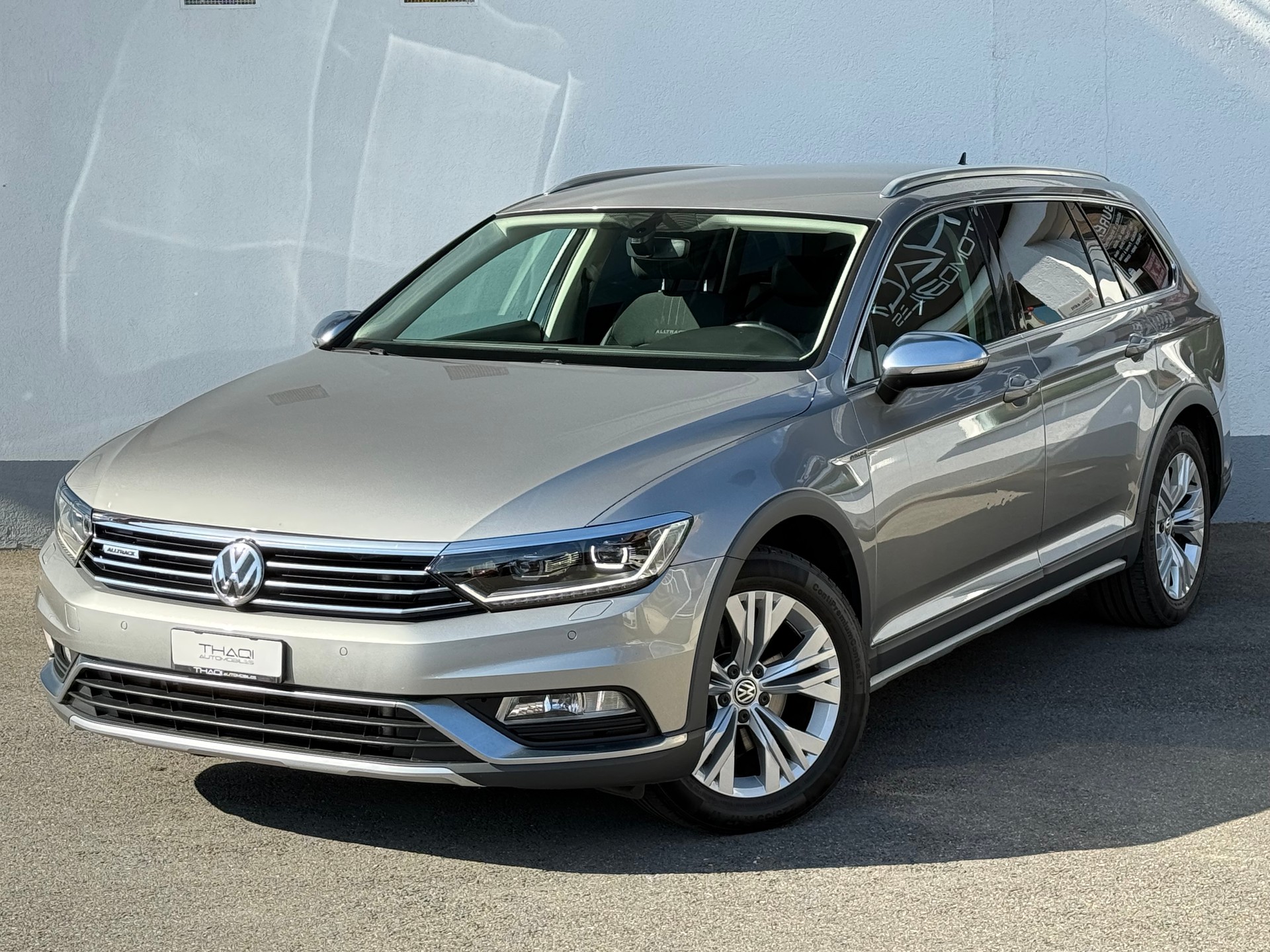 VW Passat Alltrack 2.0 TSI 4Motion DSG-image-0