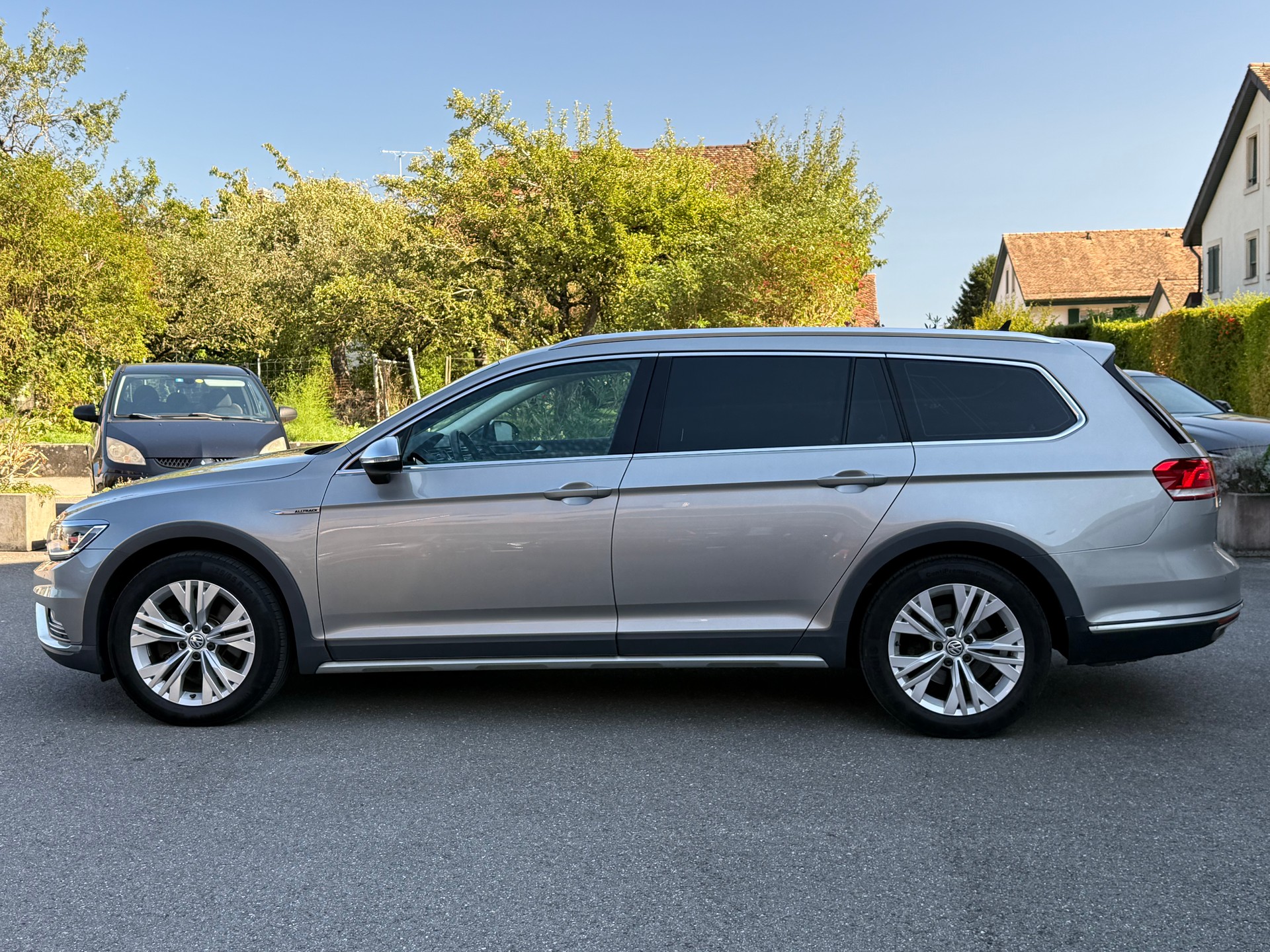 VW Passat Alltrack 2.0 TSI 4Motion DSG-image-11