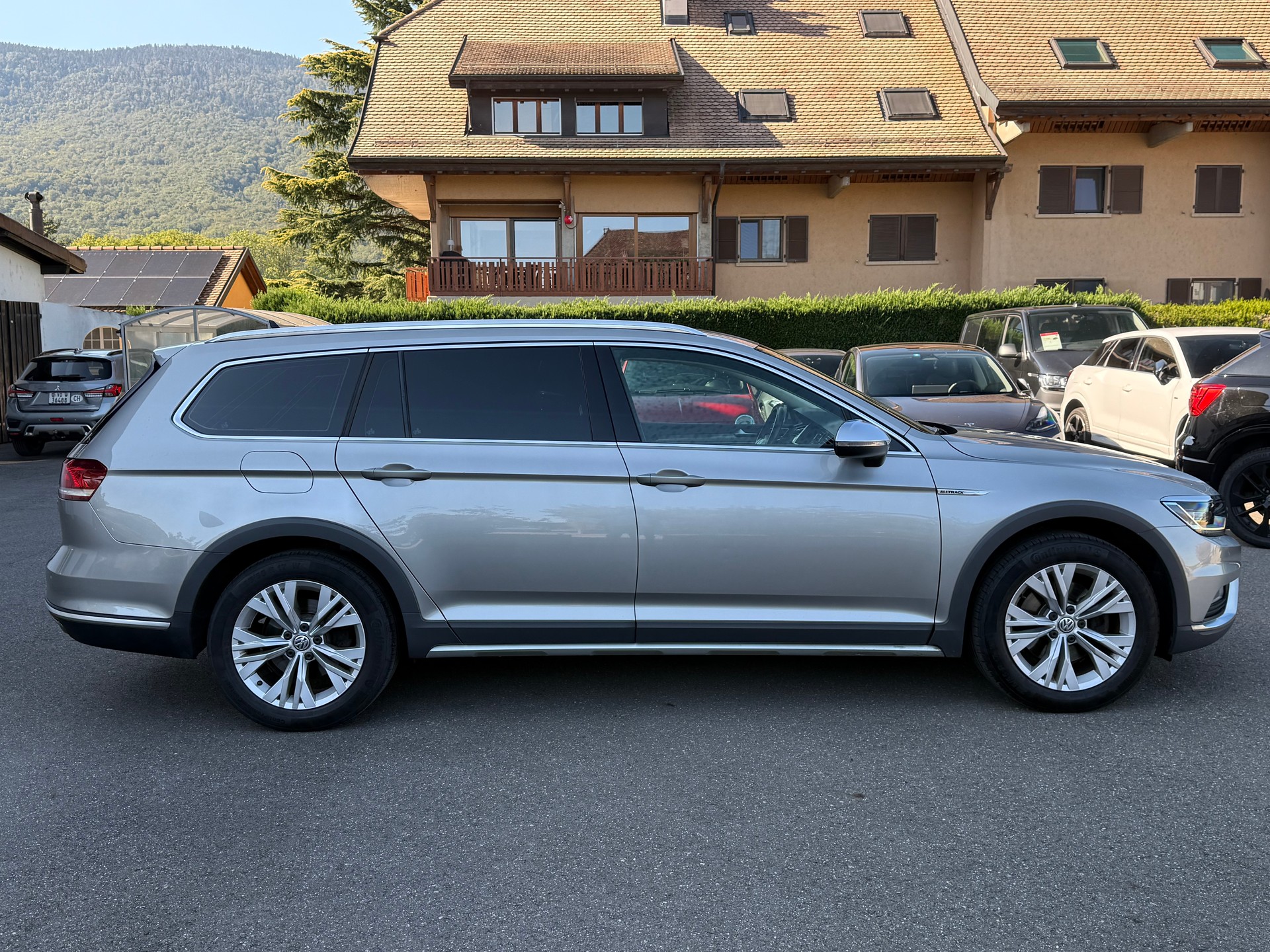VW Passat Alltrack 2.0 TSI 4Motion DSG-image-10
