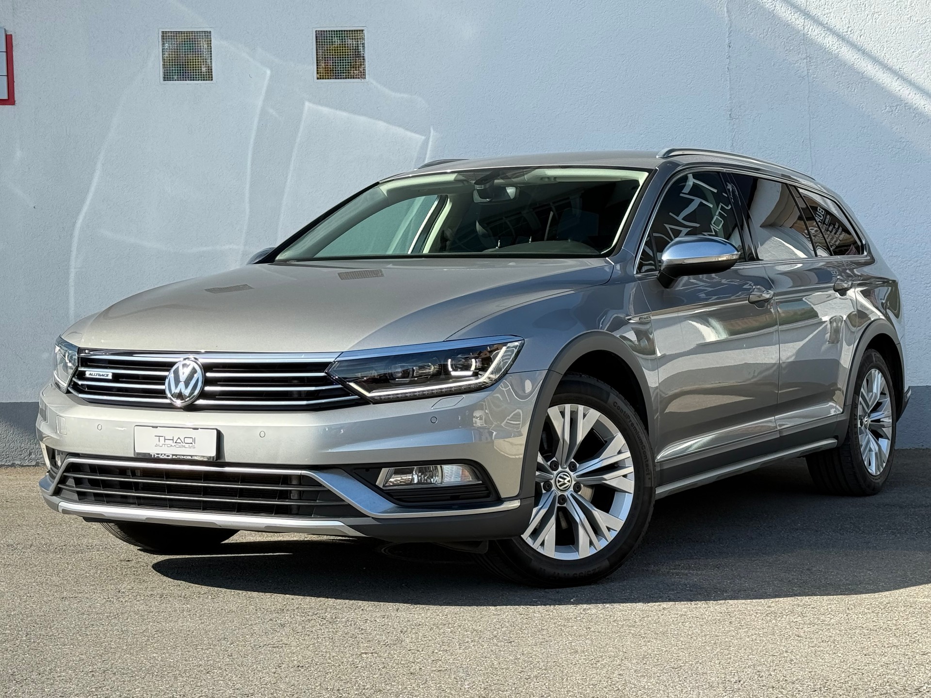 VW Passat Alltrack 2.0 TSI 4Motion DSG-image-5
