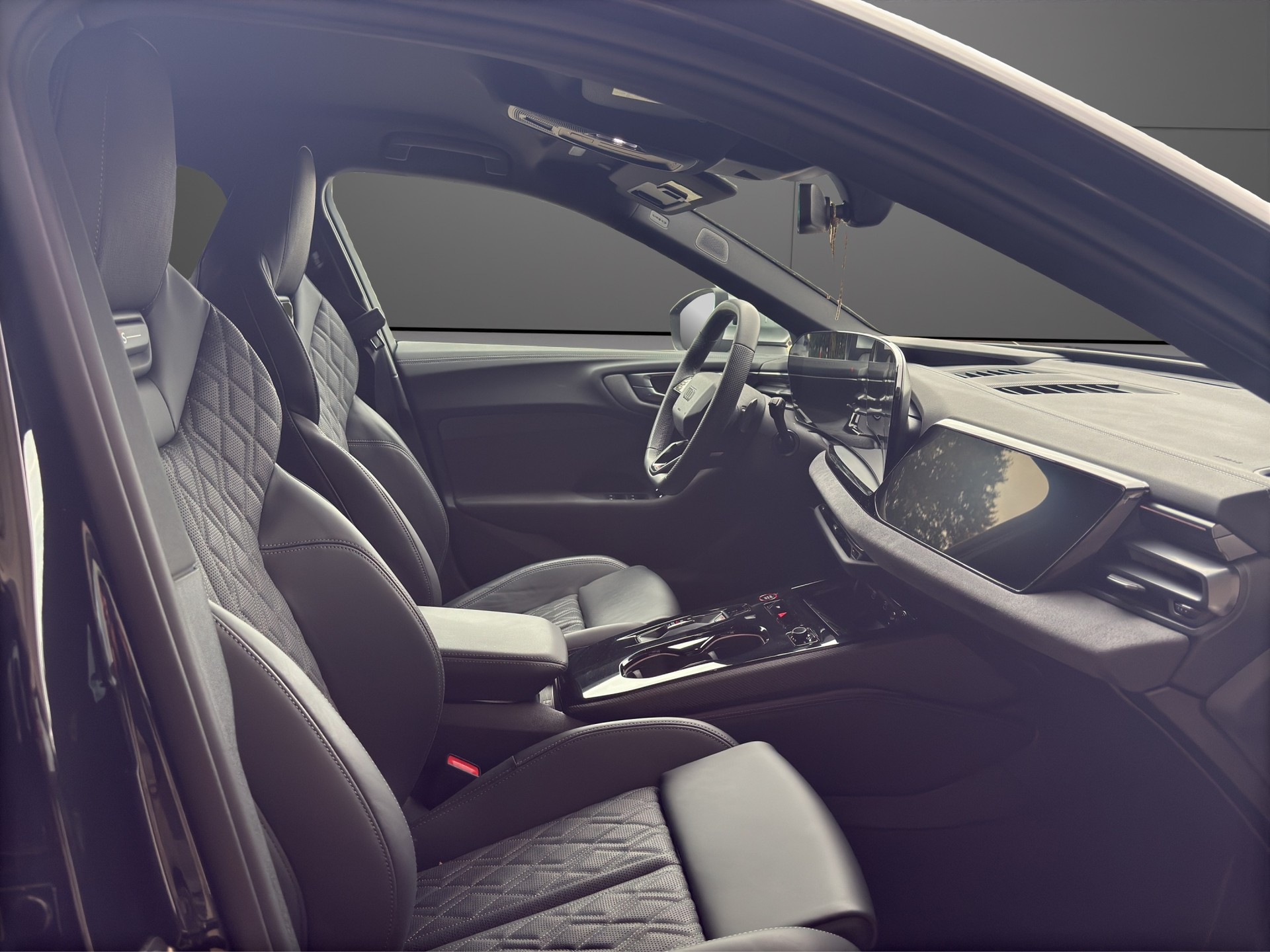 AUDI S5 Avant TFSI quattro S tronic-image-12