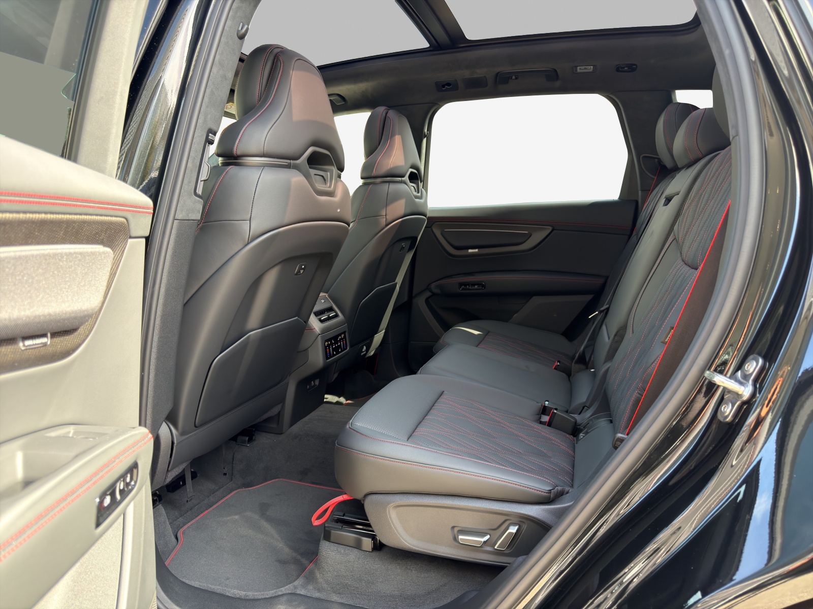 AUDI Q7 SUV TDI quattro 220 kW-image-11