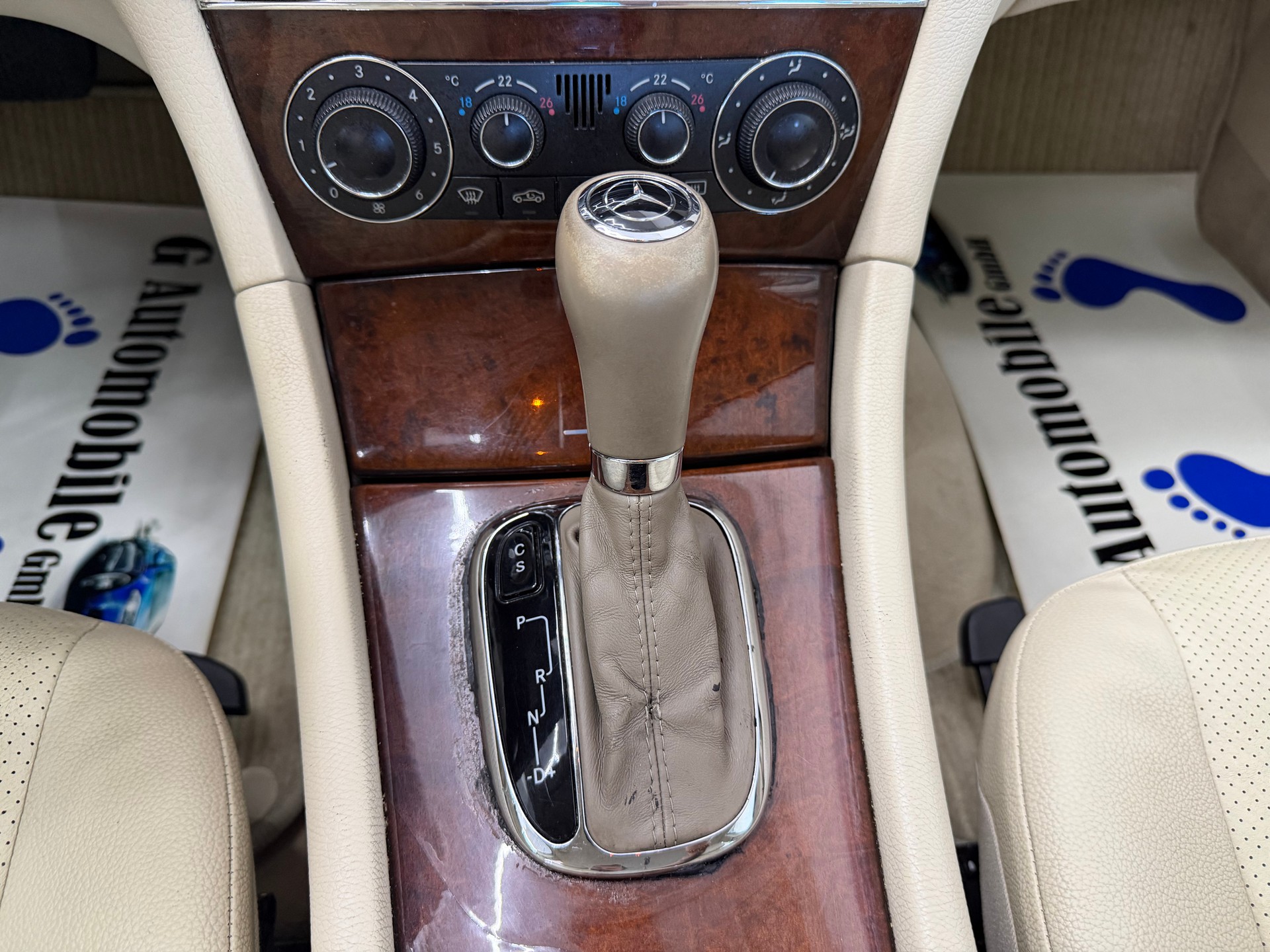 MERCEDES-BENZ C 240 Elégance 4Matic Automatic-image-13