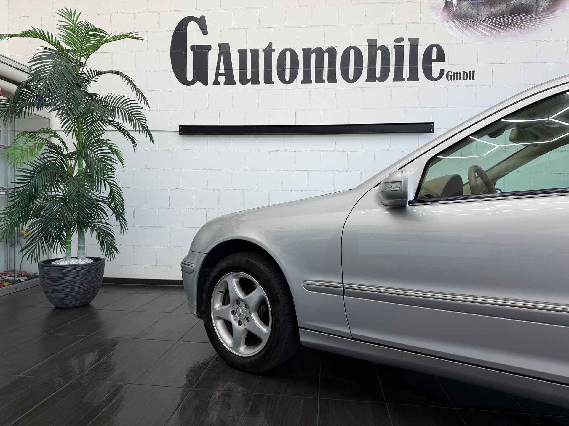 MERCEDES-BENZ C 240 Elégance 4Matic Automatic-image-4