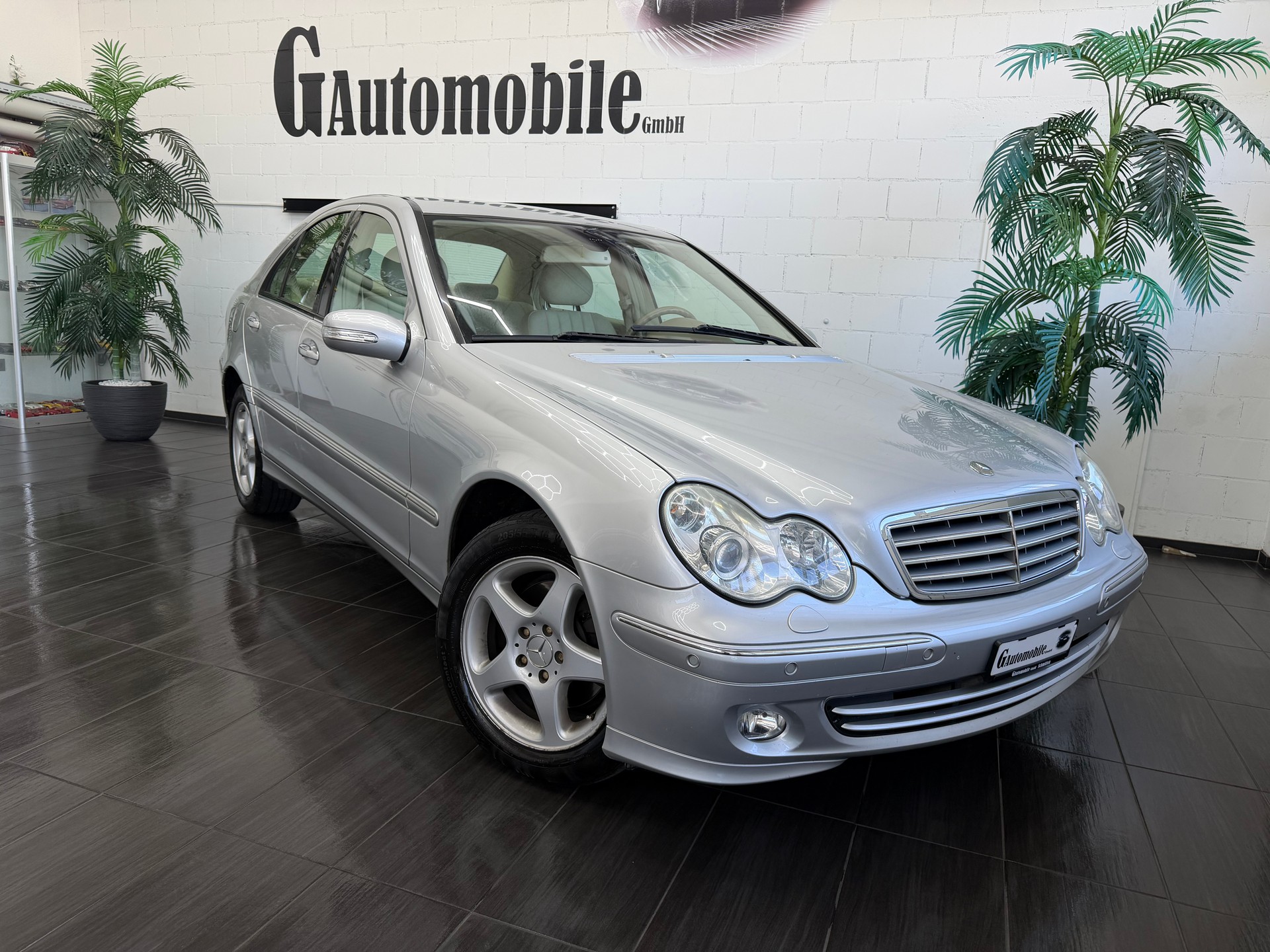 MERCEDES-BENZ C 240 Elégance 4Matic Automatic-image-1