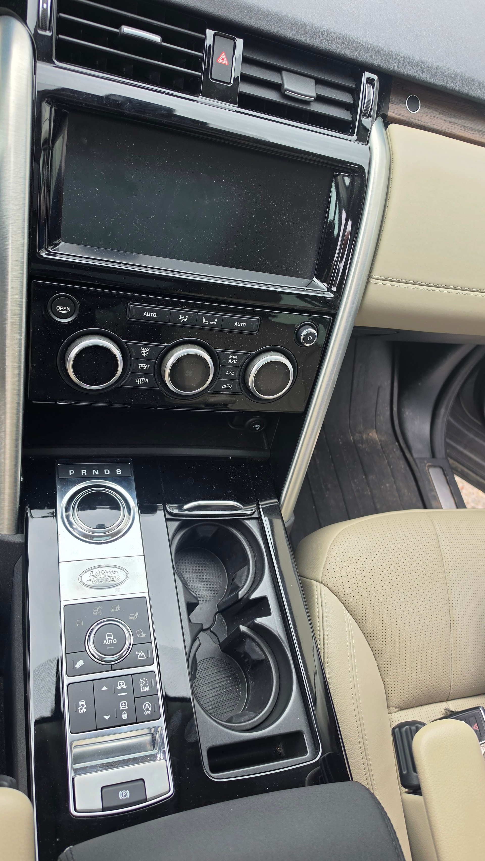 LAND ROVER Discovery 2.0 SD4 HSE Luxury Automatic-image-7