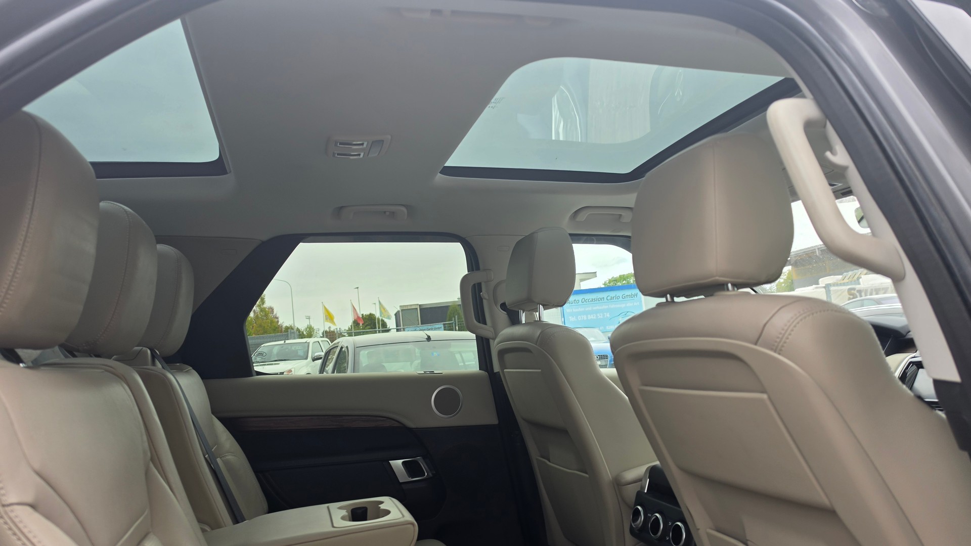 LAND ROVER Discovery 2.0 SD4 HSE Luxury Automatic-image-5
