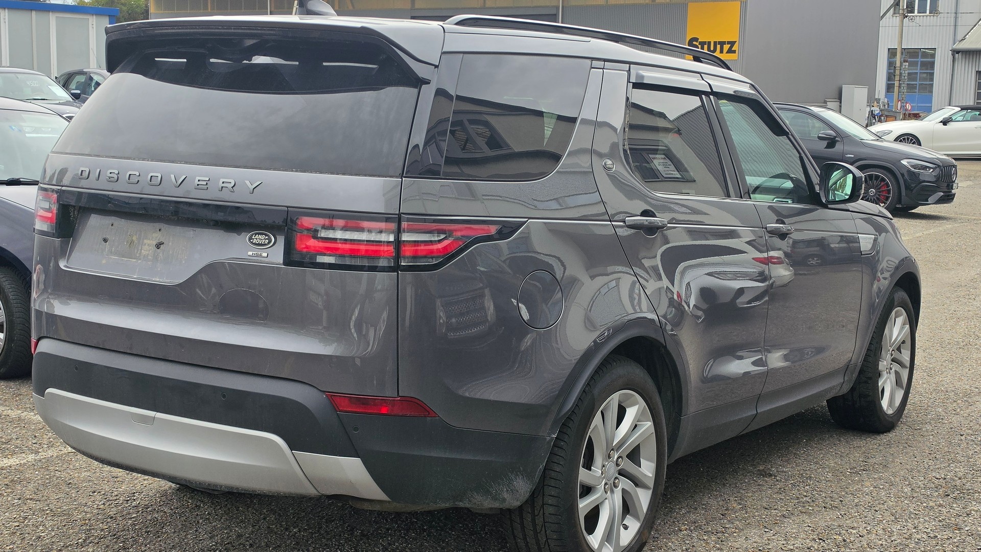 LAND ROVER Discovery 2.0 SD4 HSE Luxury Automatic-image-3