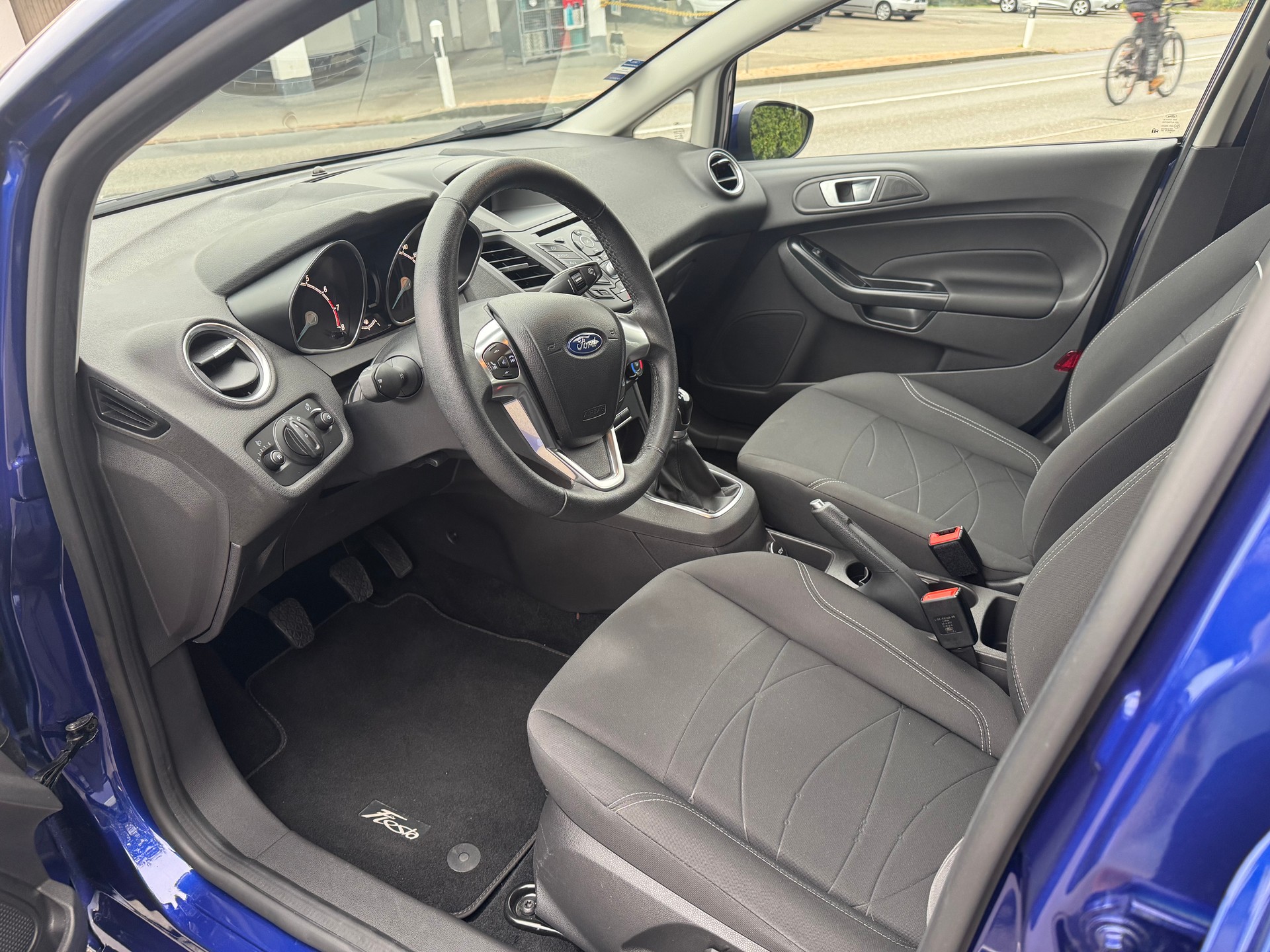 FORD Fiesta 1.0 SCTi Trend-image-4