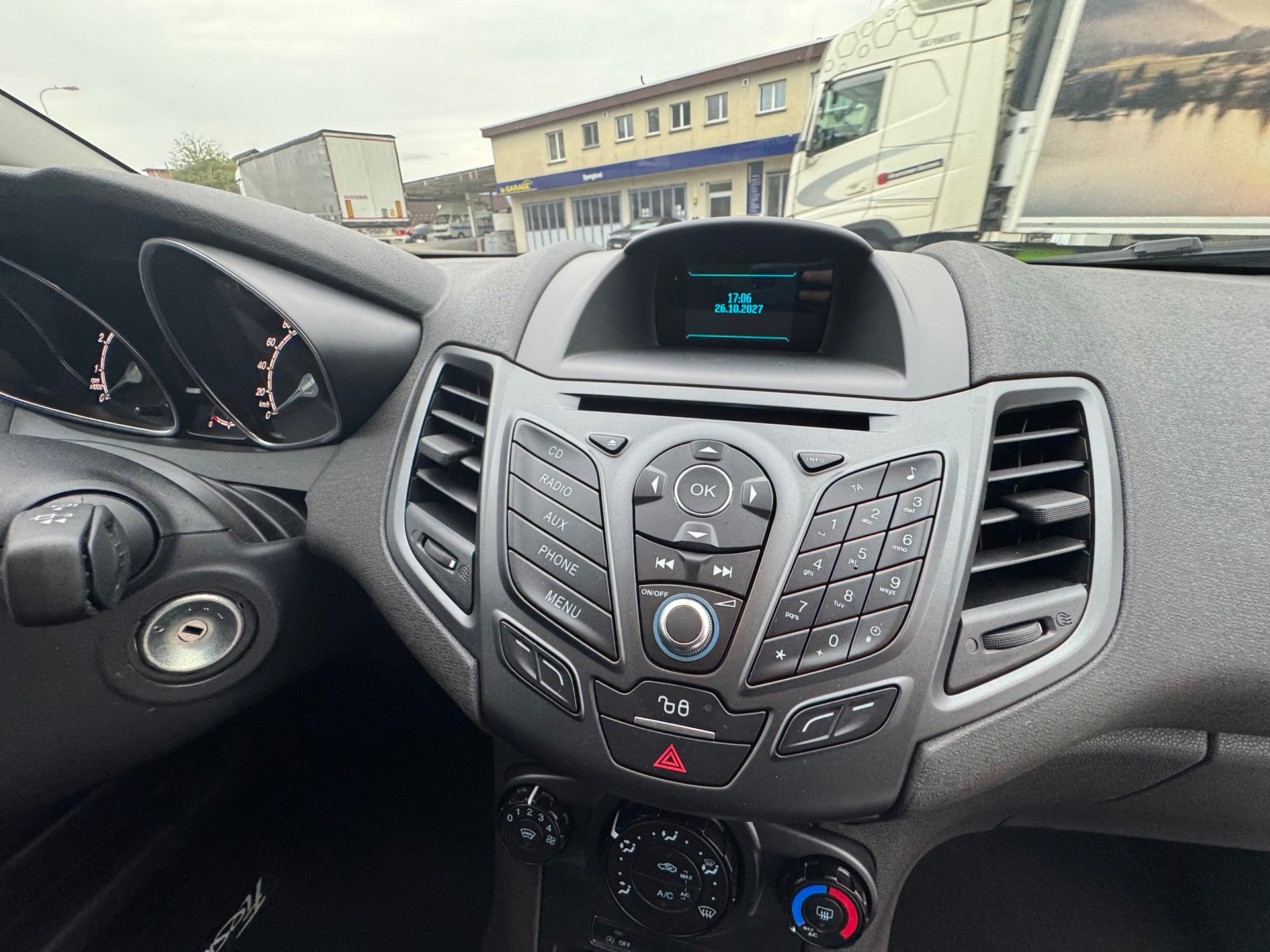 FORD Fiesta 1.0 SCTi Trend-image-8