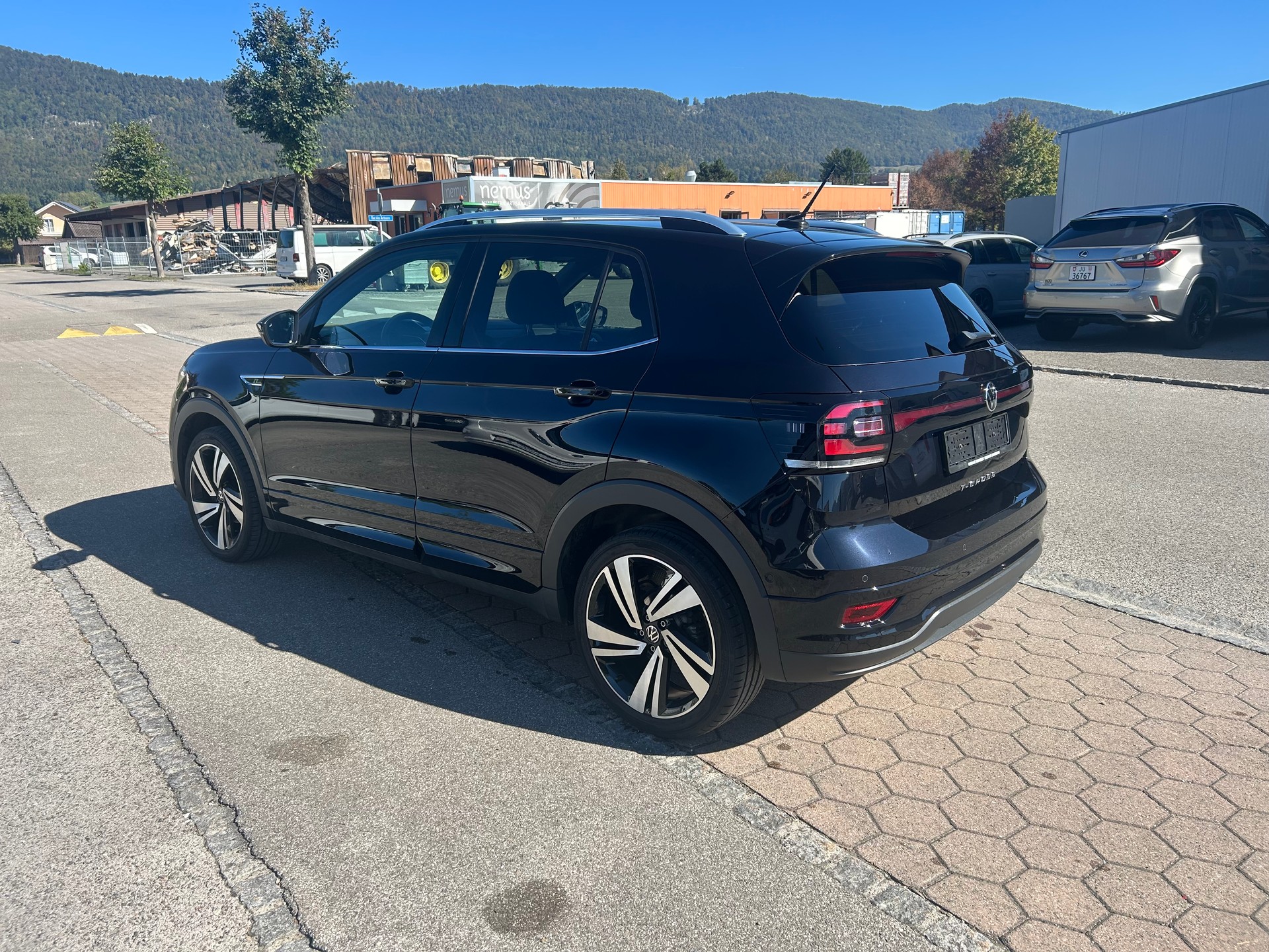 VW T-Cross 1.0 TSI Style DSG R- Line-image-3