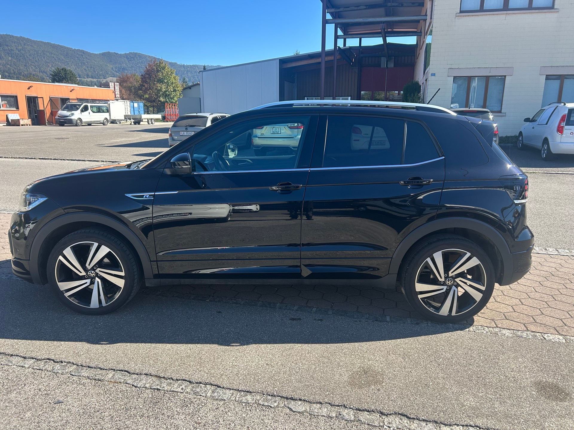 VW T-Cross 1.0 TSI Style DSG R- Line-image-2