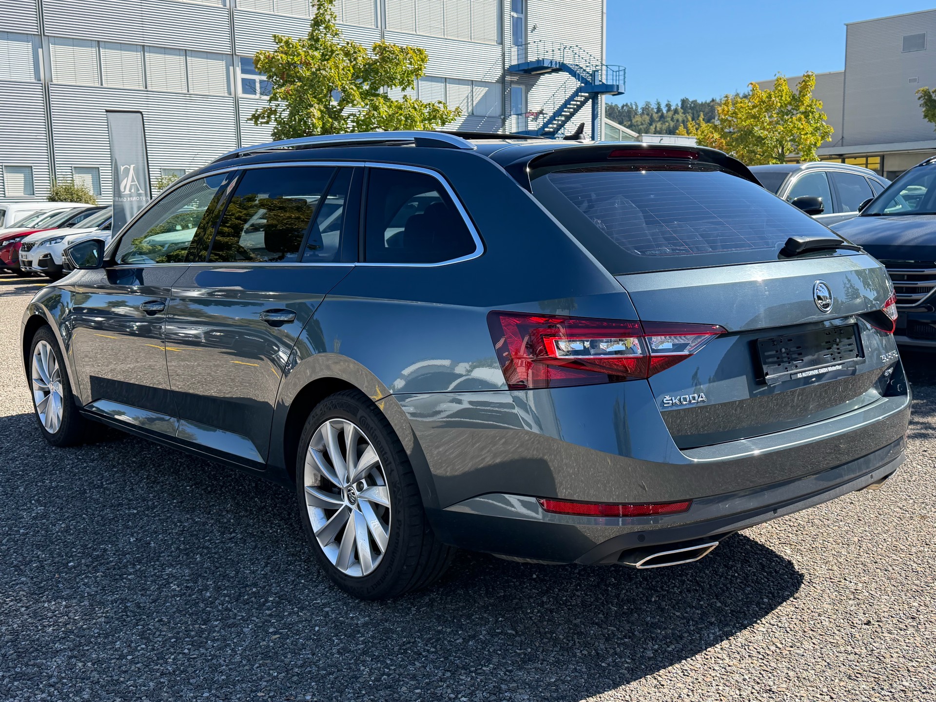 SKODA Superb Combi 2.0 TSI Style DSG 4x4-image-6