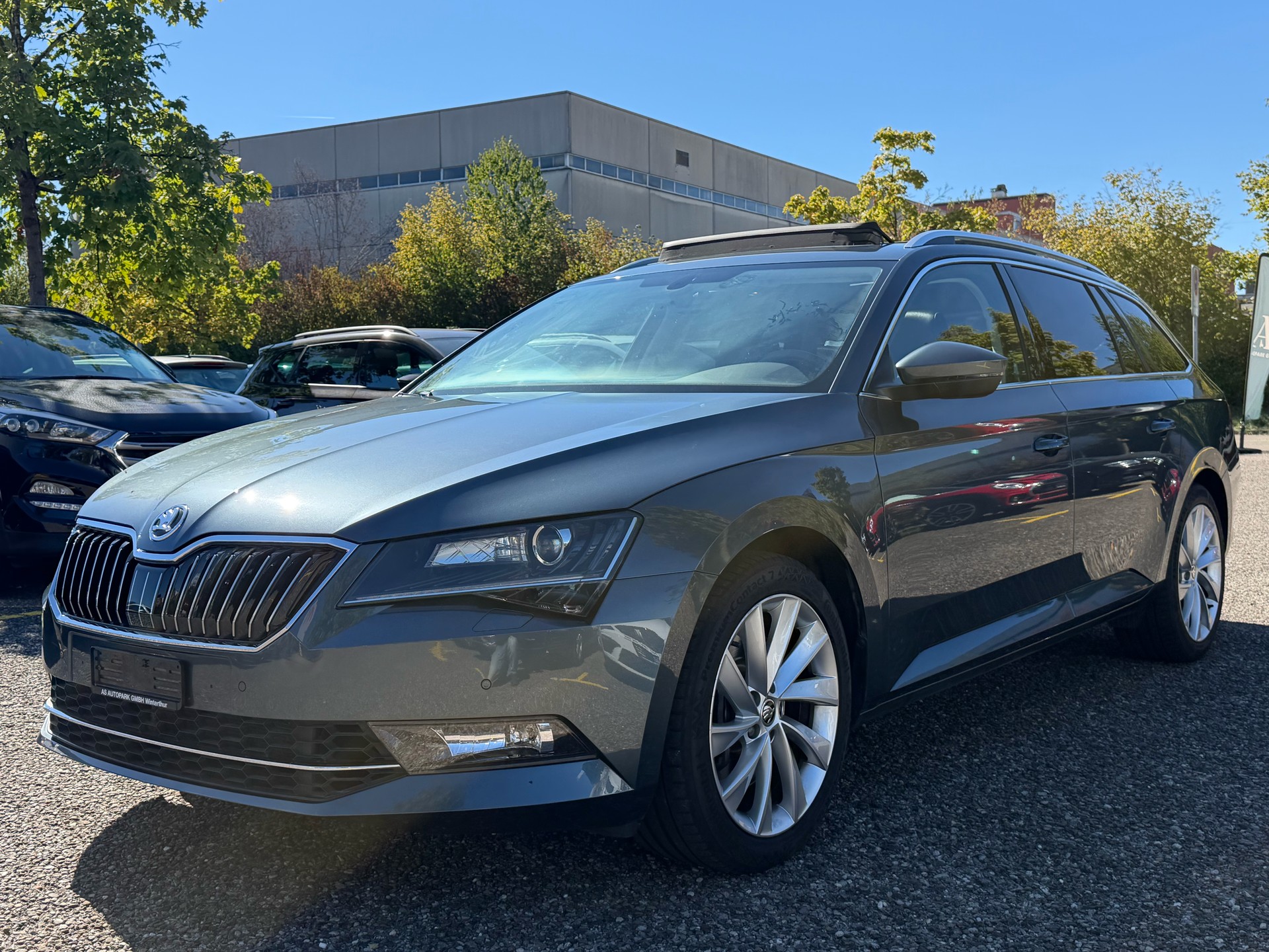 SKODA Superb Combi 2.0 TSI Style DSG 4x4-image-0