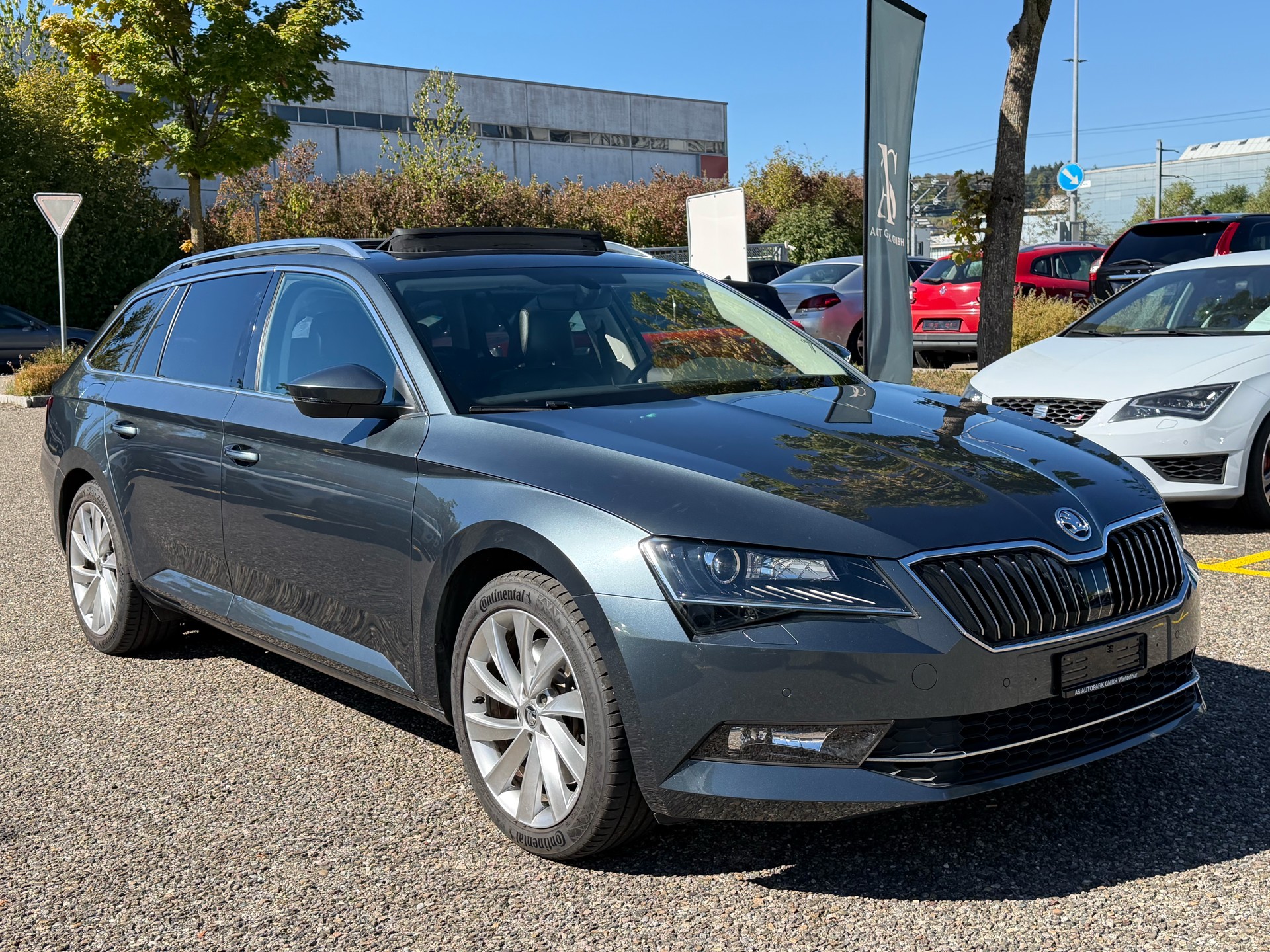 SKODA Superb Combi 2.0 TSI Style DSG 4x4-image-2