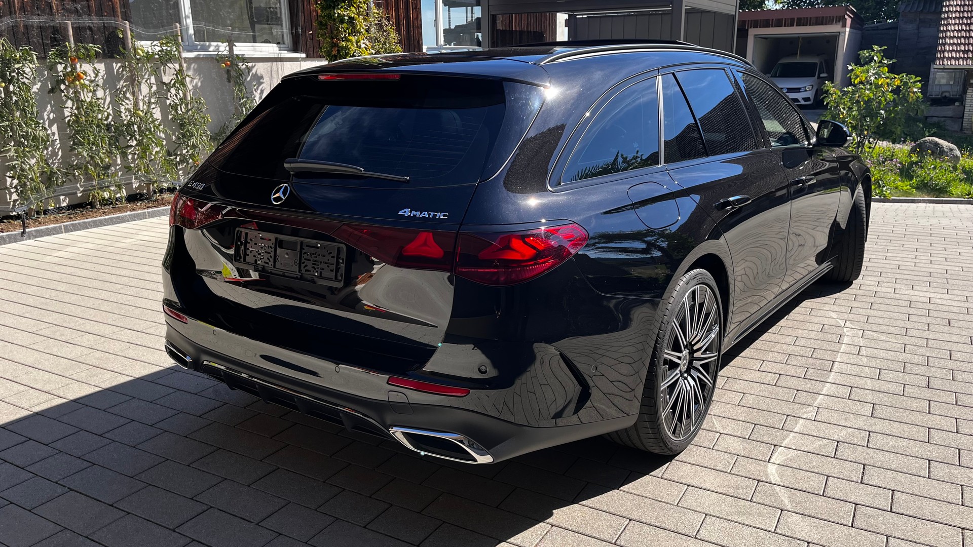 MERCEDES-BENZ E 450 4matic T Modell-image-1