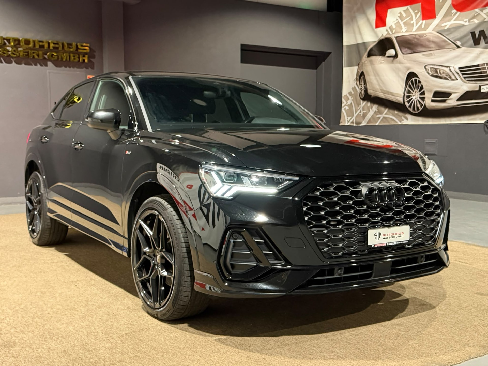 AUDI Q3 Sportback 45 TFSI e S line S-tronic-image-0