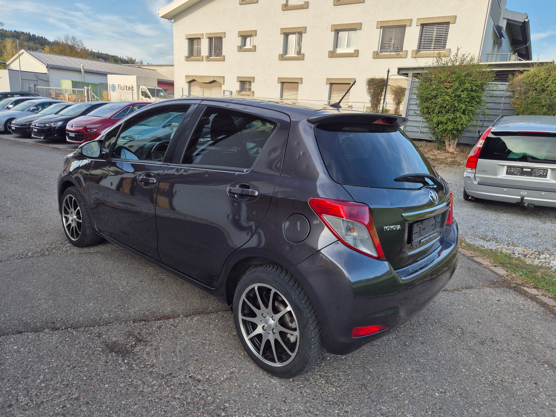TOYOTA Yaris 1.33 Style-image-18