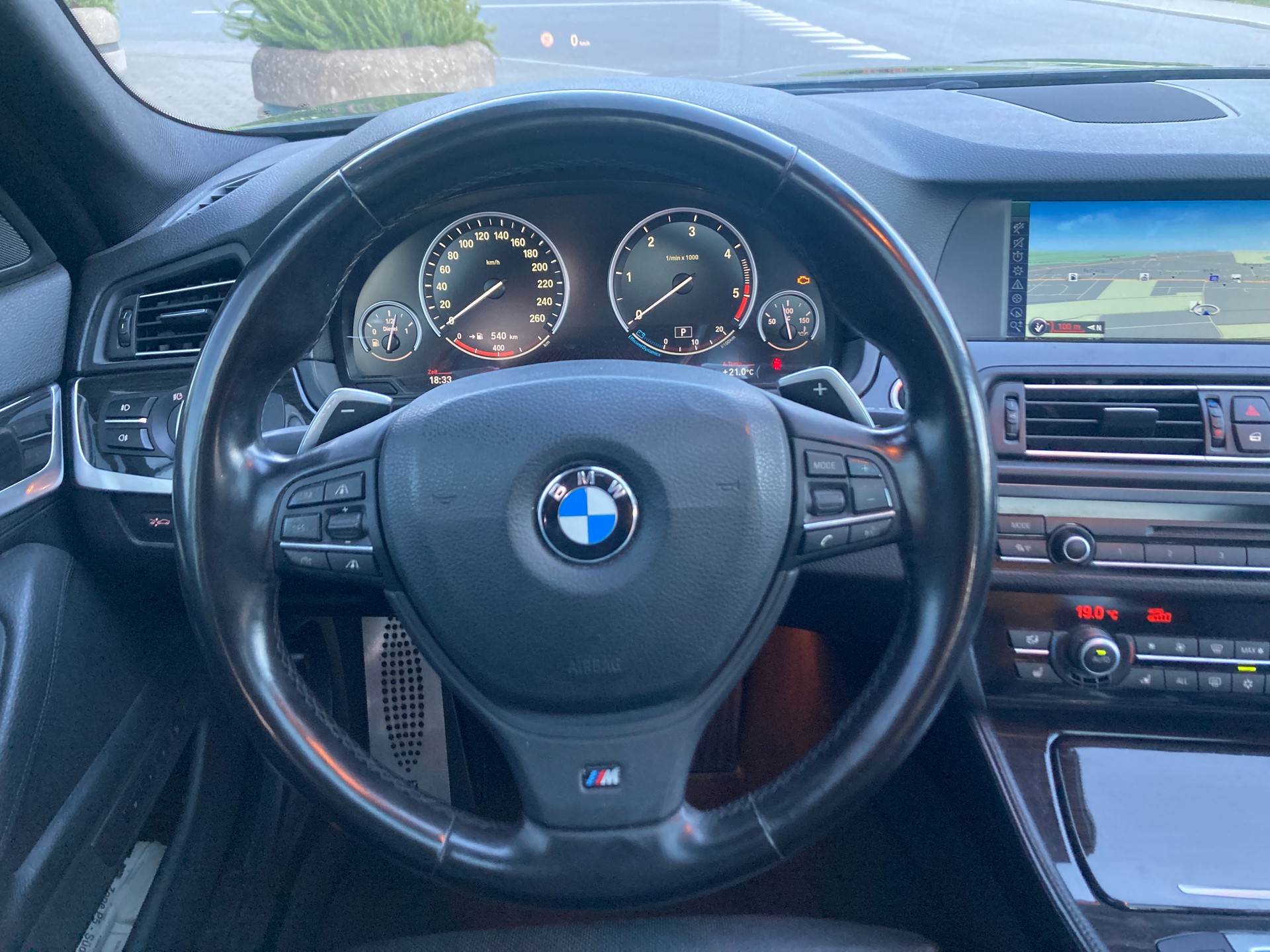 BMW 530d xDrive-image-12