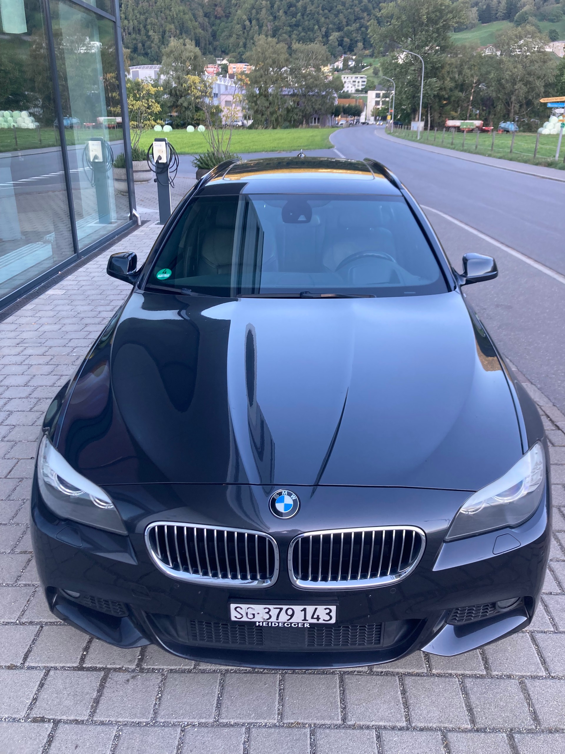 BMW 530d xDrive-image-5