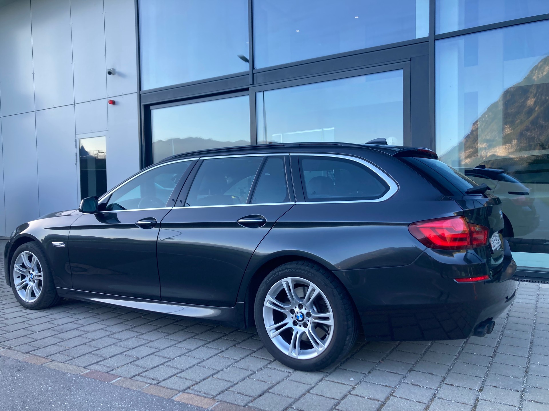 BMW 530d xDrive-image-3