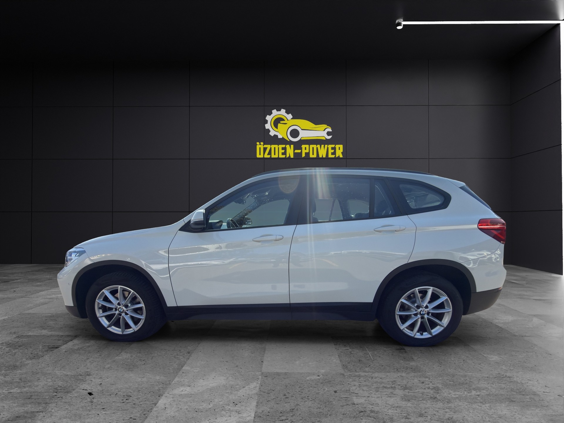 BMW X1 xDrive 18d xLine Steptronic *Garantie 12 Monate / 20‘000km*-image-6