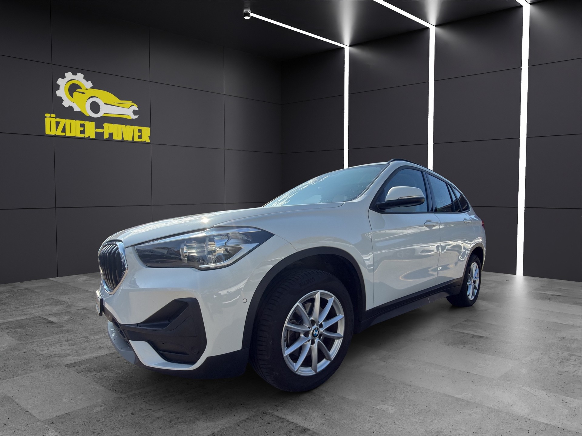 BMW X1 xDrive 18d xLine Steptronic *Garantie 12 Monate / 20‘000km*