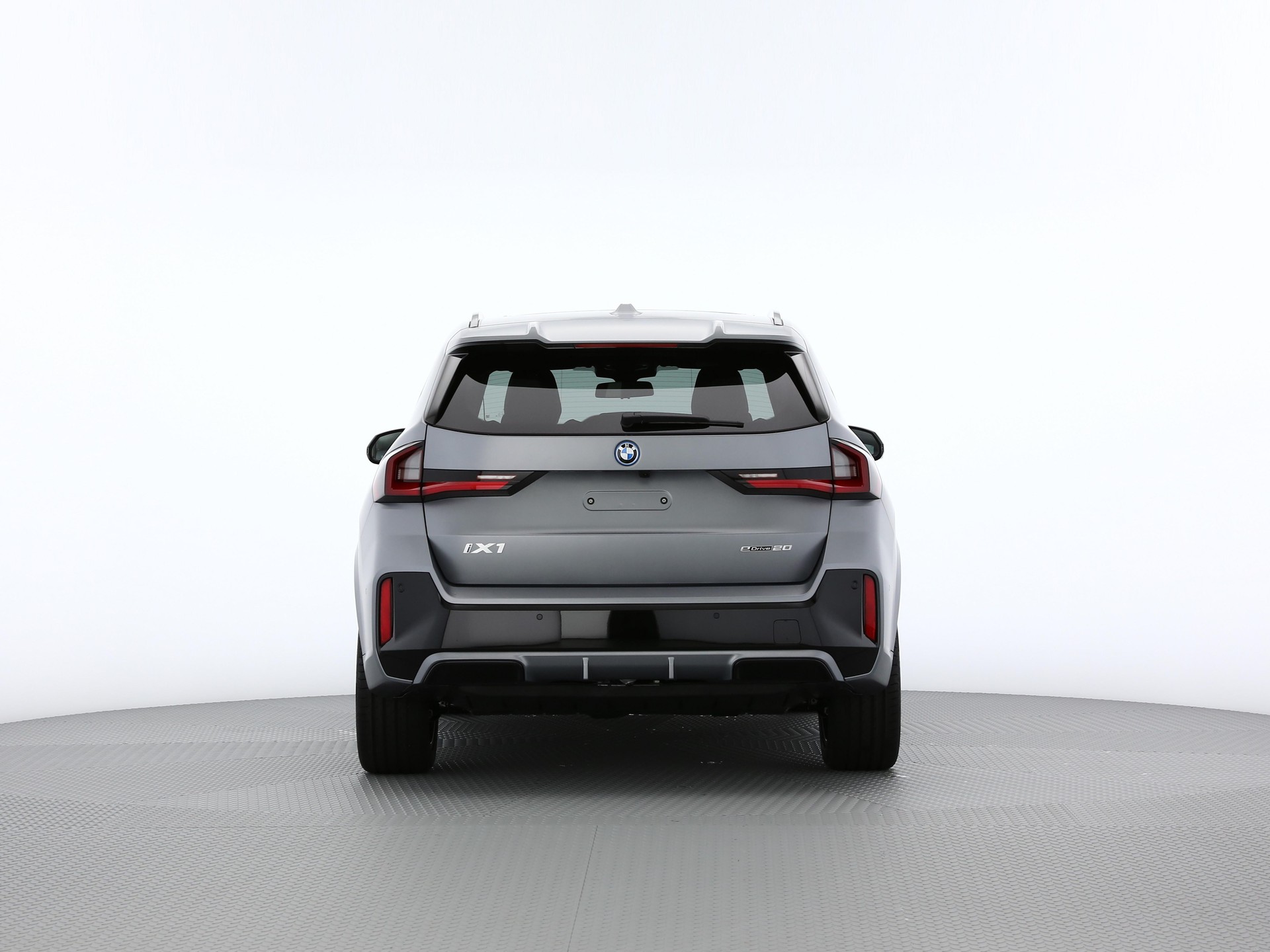 BMW iX1 U11 20 eDrive-image-3