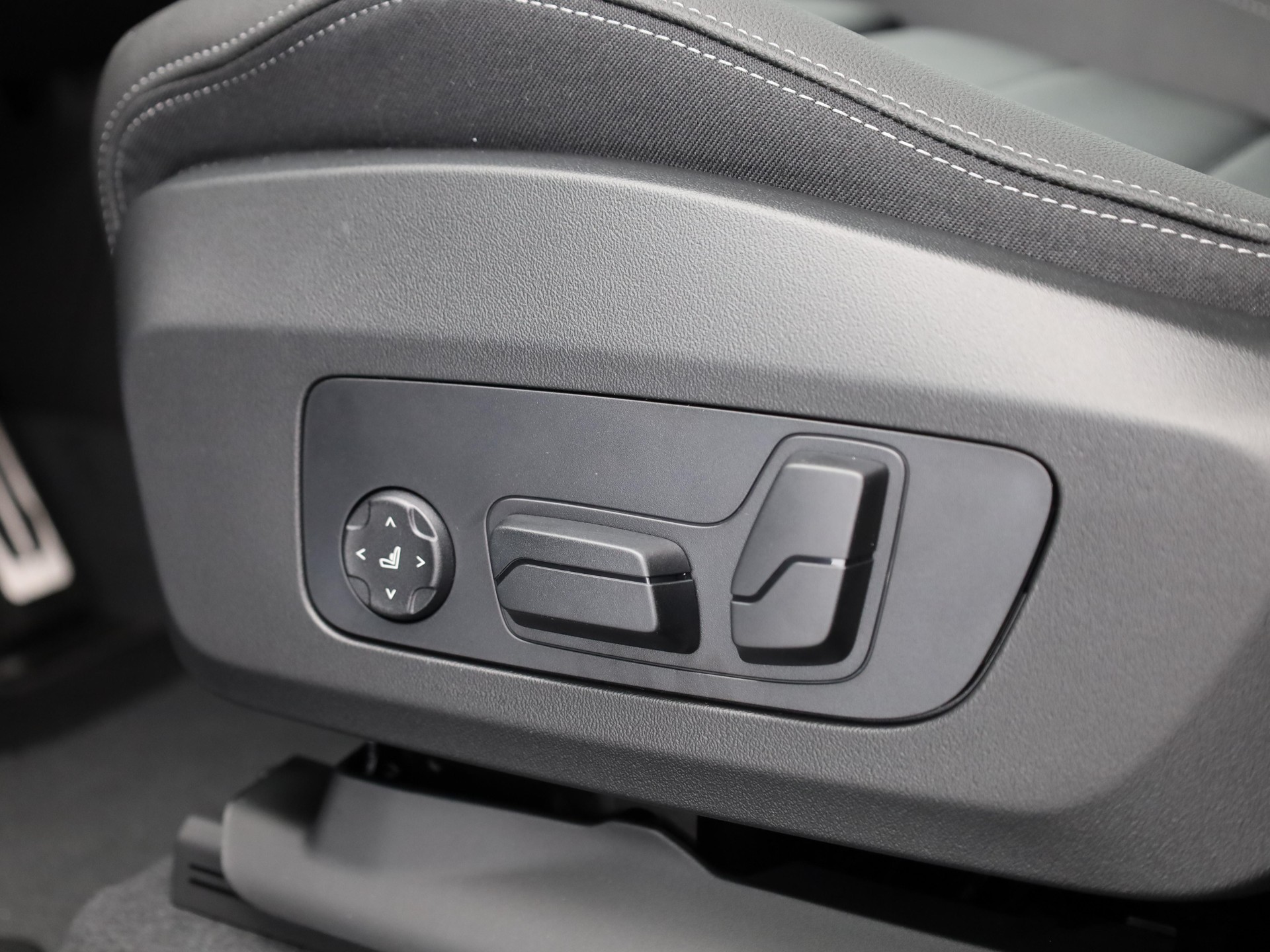 BMW iX1 U11 20 eDrive-image-13