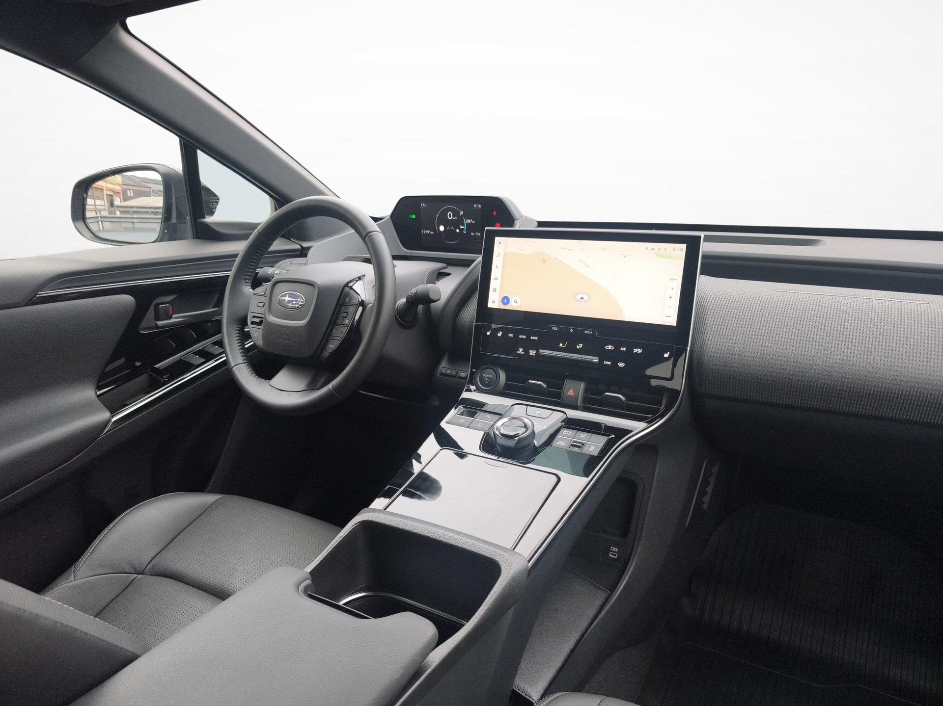 SUBARU Solterra eV Luxury AWD-image-5