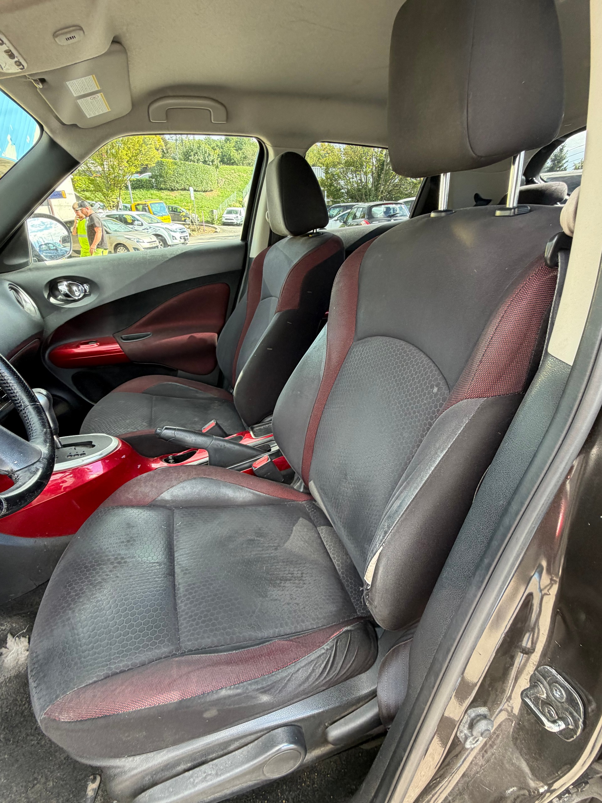 NISSAN Juke 1.6 DIG-T tekna 4x4 Xtronic M-CVT-image-8