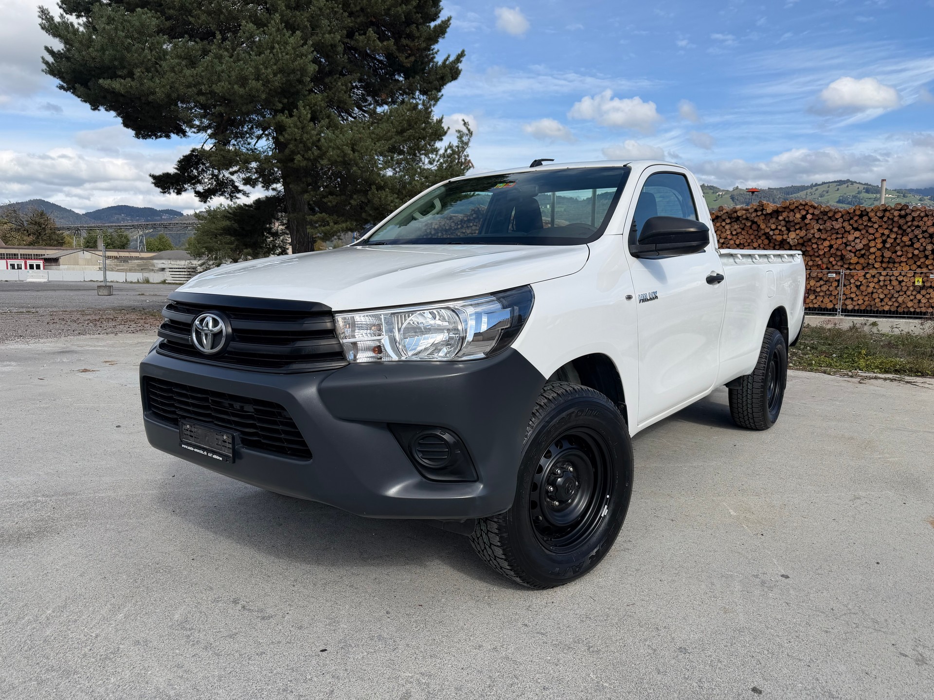 TOYOTA Pick-up-image-0