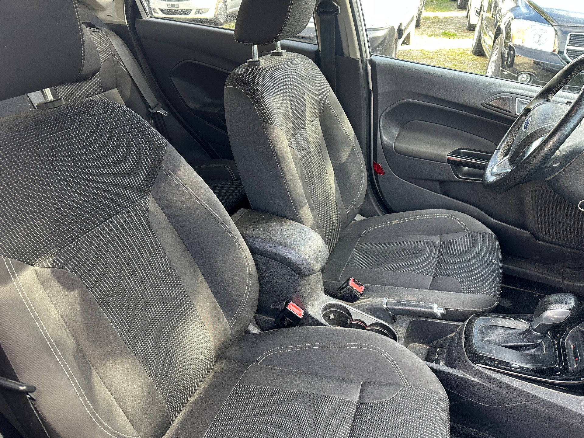 FORD Fiesta 1.0 SCTi Titanium PowerShift-image-5
