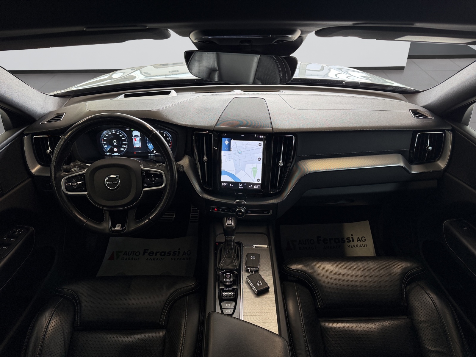 VOLVO XC60 T6 AWD R-Design Geartronic-image-11