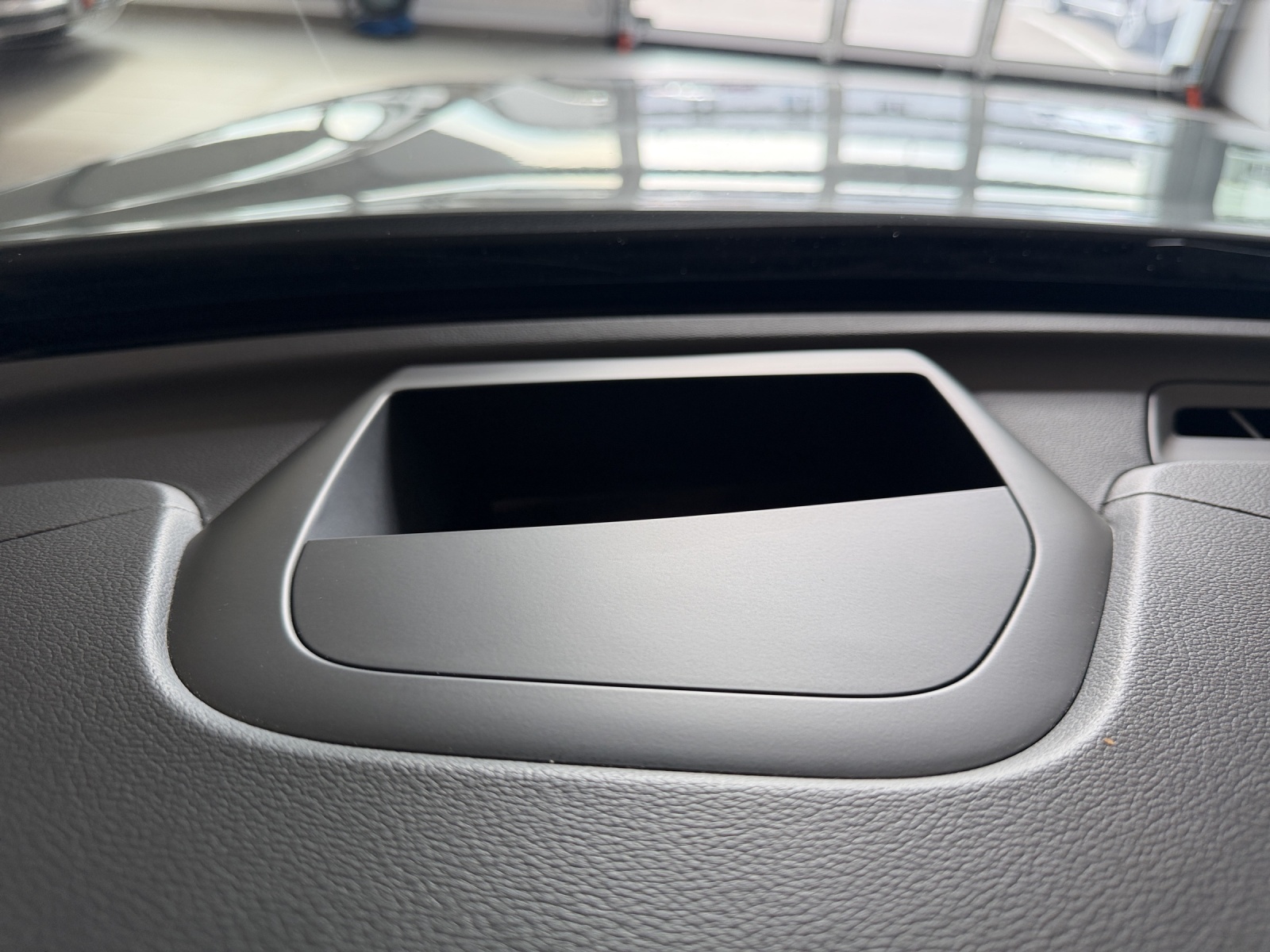 VOLVO XC60 T6 AWD R-Design Geartronic-image-26