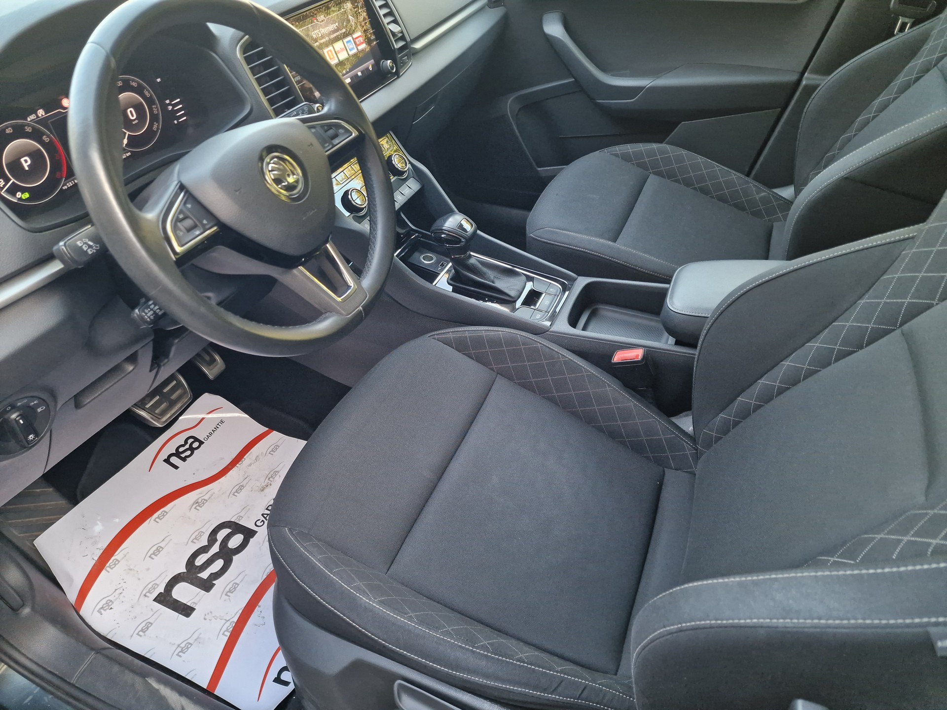 SKODA Karoq 1.5 TSI ACT Ambition DSG-image-5