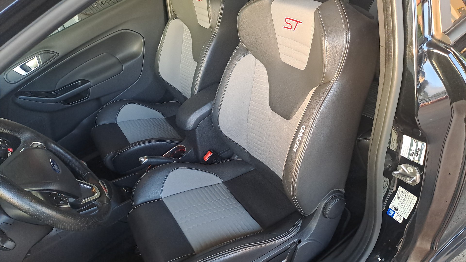 FORD Fiesta 1.6 SCTi ST-image-10