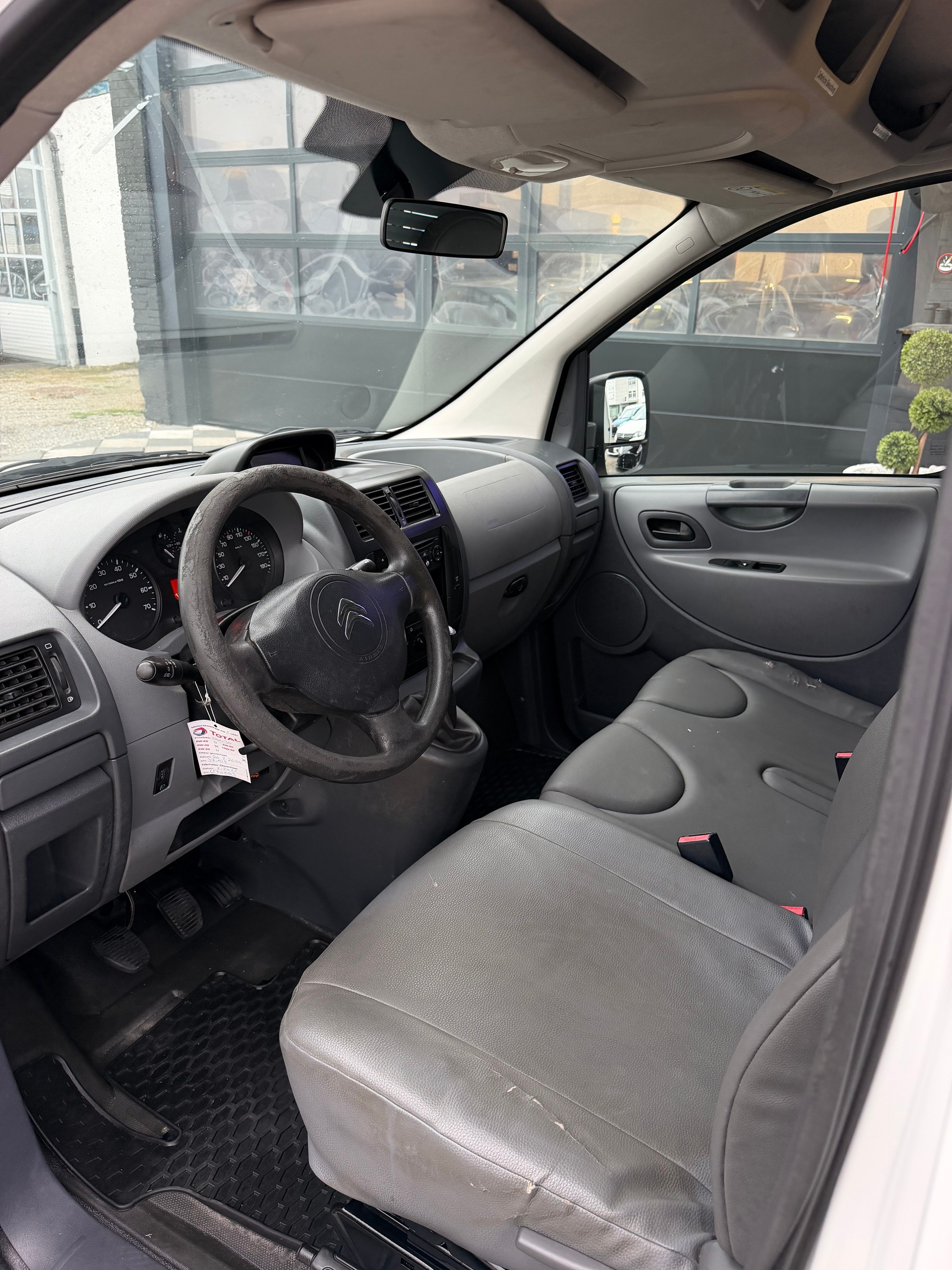 CITROEN JUMPY-image-17