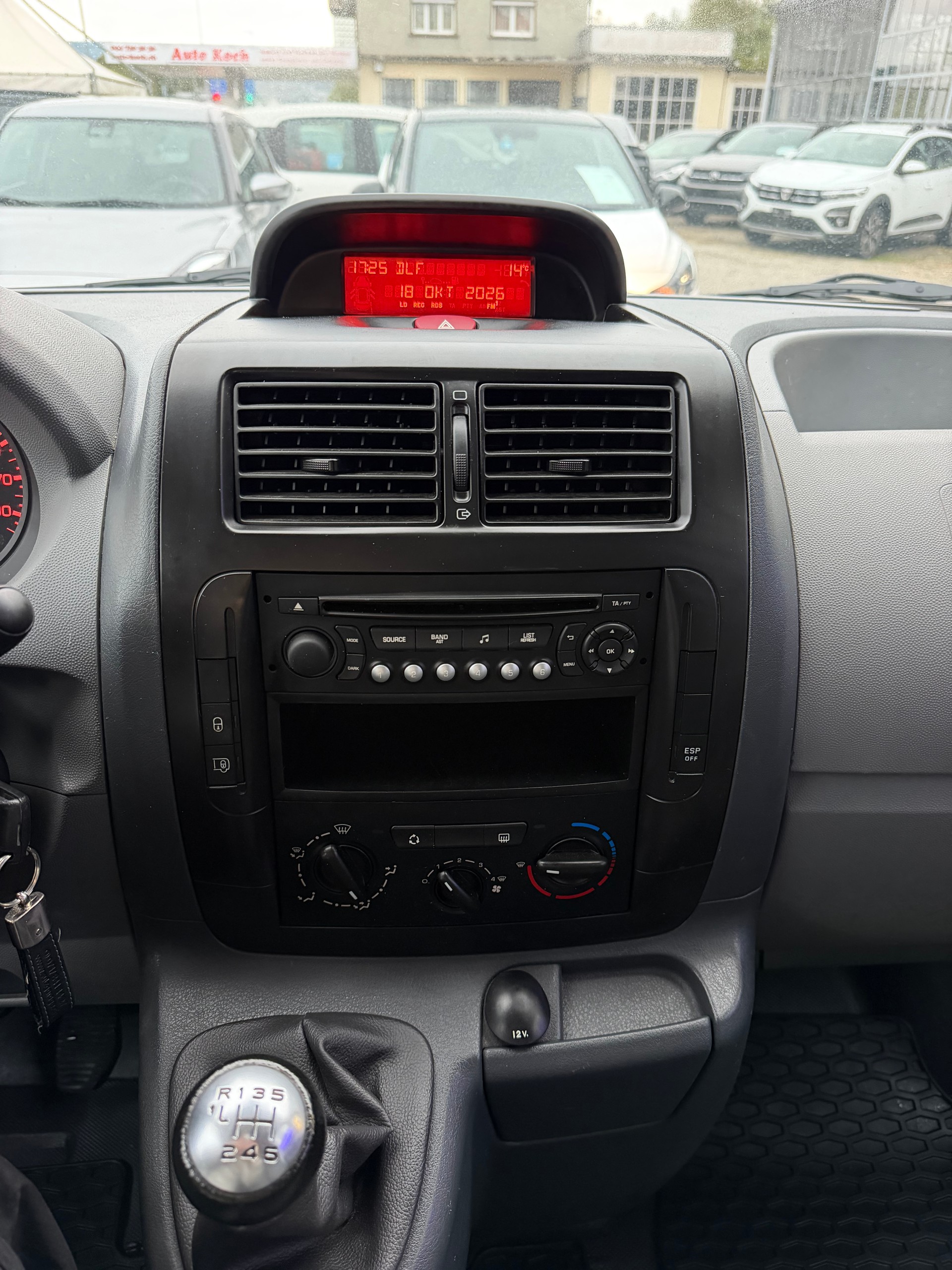 CITROEN JUMPY-image-21