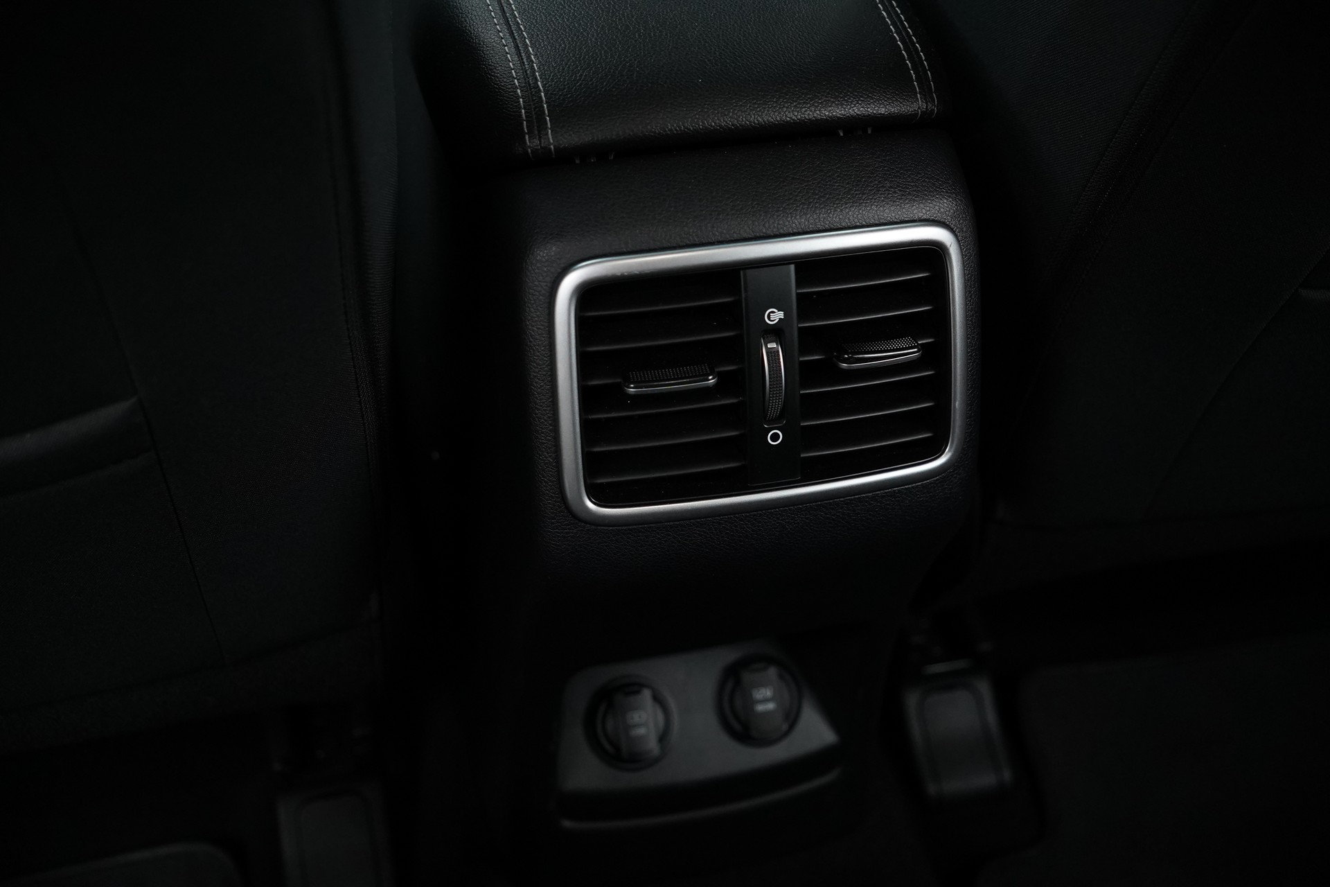 KIA Sportage 1.6 GDi Style-image-24