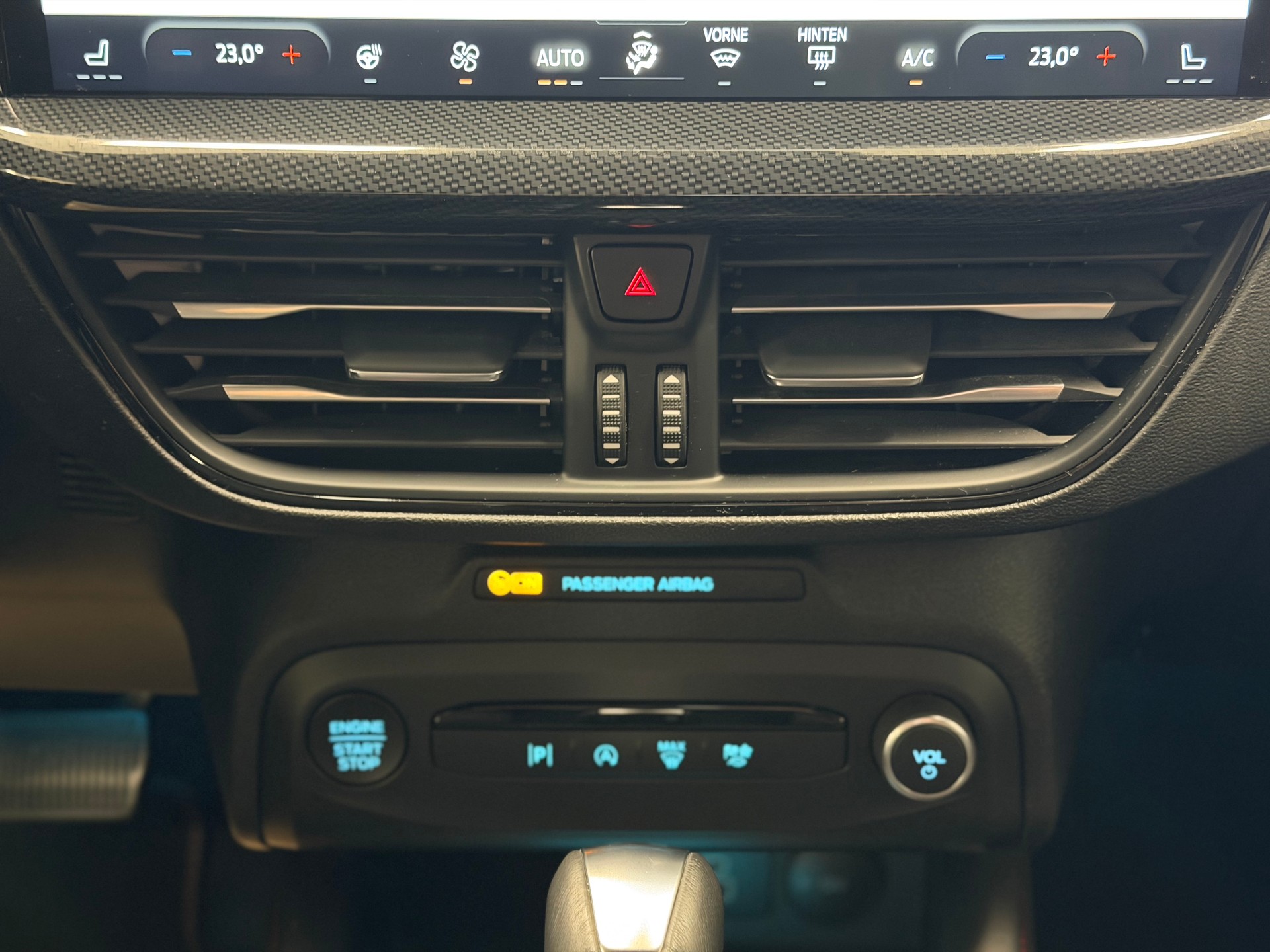 FORD Focus 1.0 MHEV ST-Line X Automat-image-15