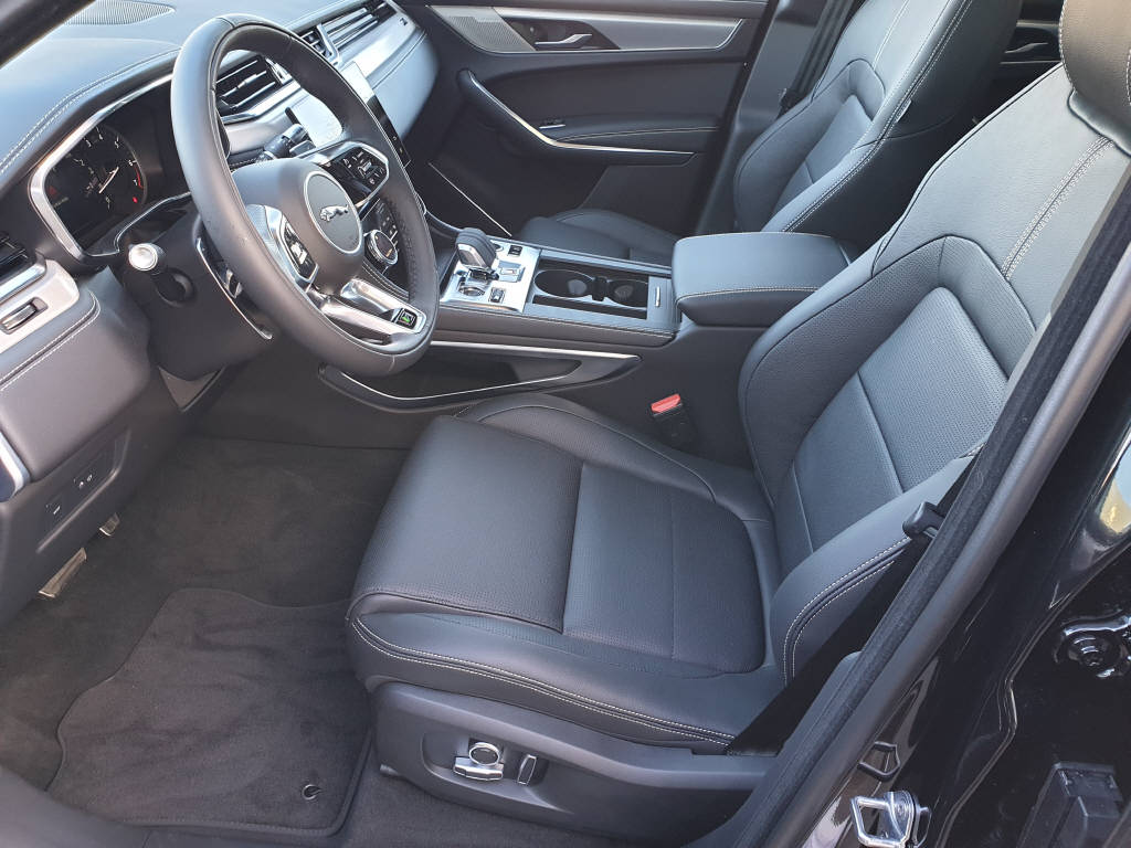 JAGUAR F-Pace P250 R-Dynamic SE 4x4 (crochet)-image-7