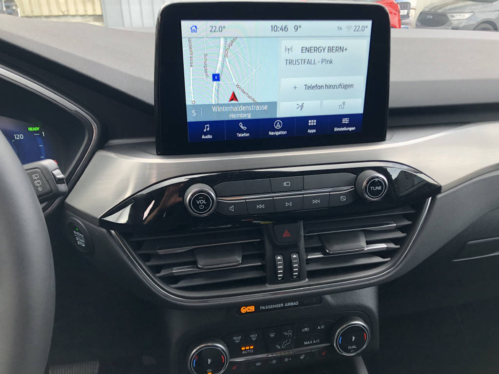 FORD Kuga 2.5 Plug-in Hybrid Titanium-image-6