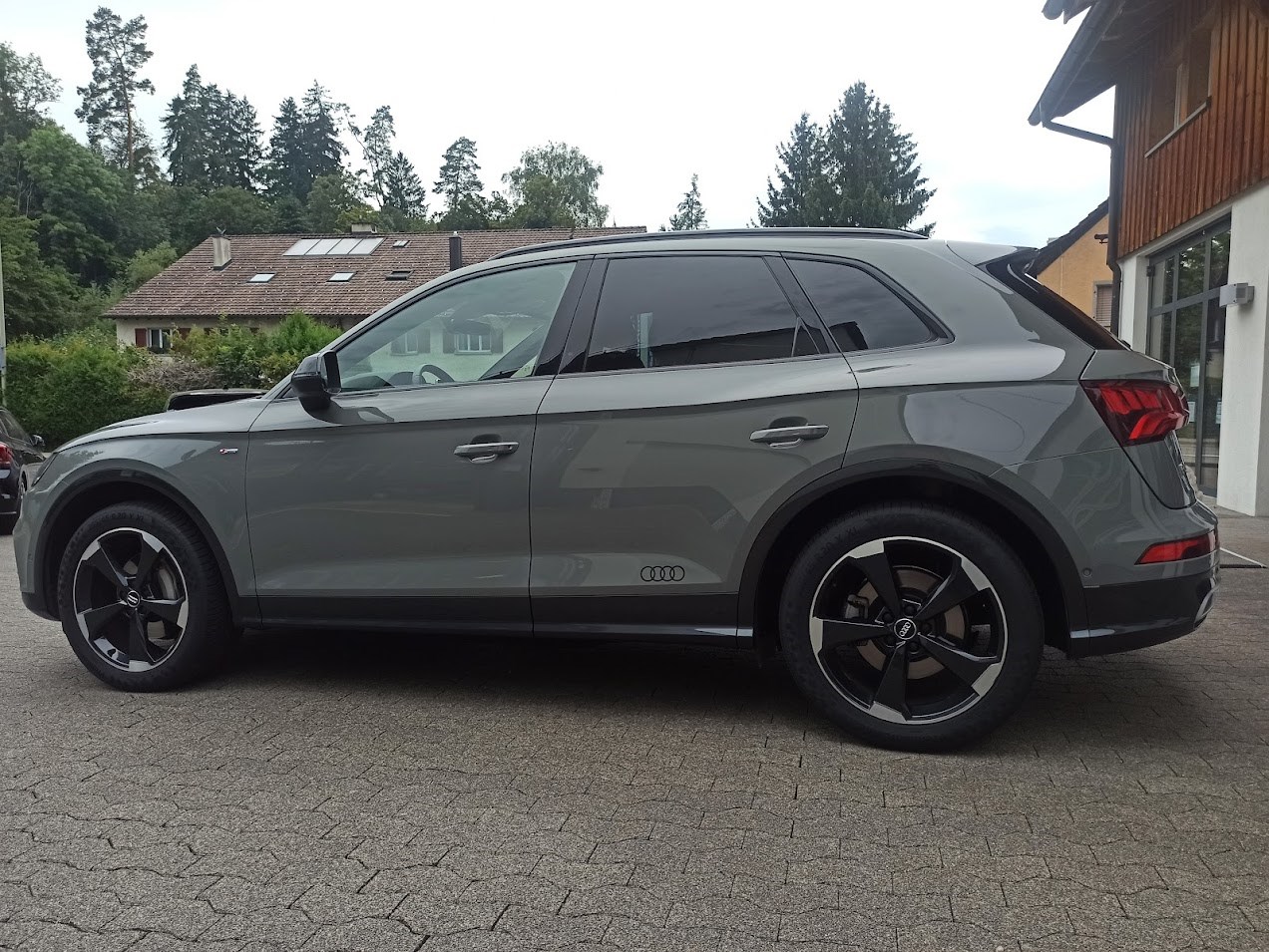 AUDI Q5 2.0 TFSI sport quattro S-tronic-image-1