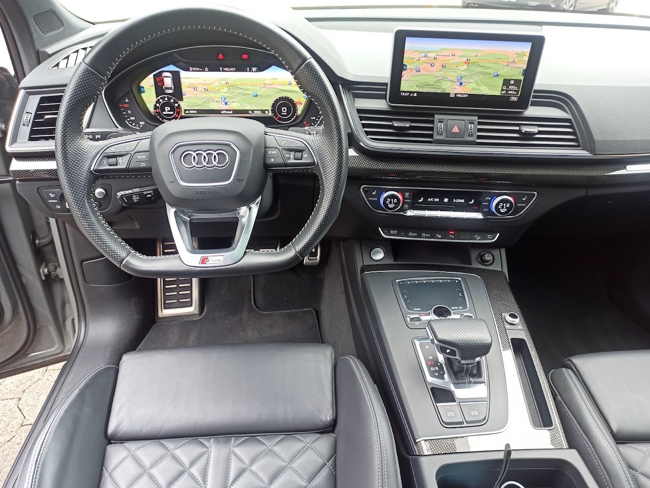 AUDI Q5 2.0 TFSI sport quattro S-tronic-image-11