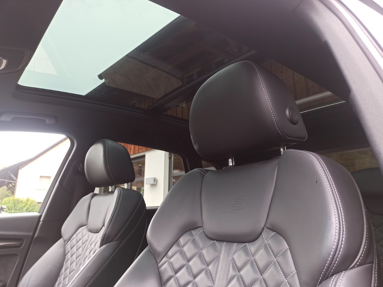 AUDI Q5 2.0 TFSI sport quattro S-tronic-image-12