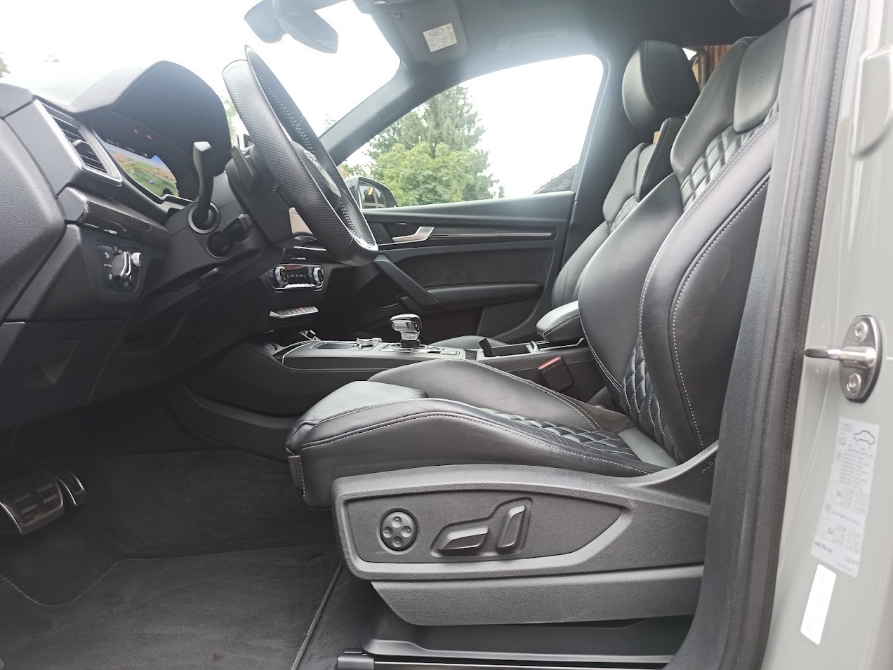 AUDI Q5 2.0 TFSI sport quattro S-tronic-image-14