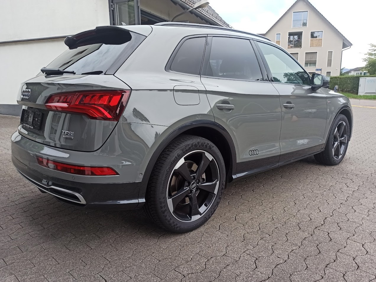 AUDI Q5 2.0 TFSI sport quattro S-tronic-image-3