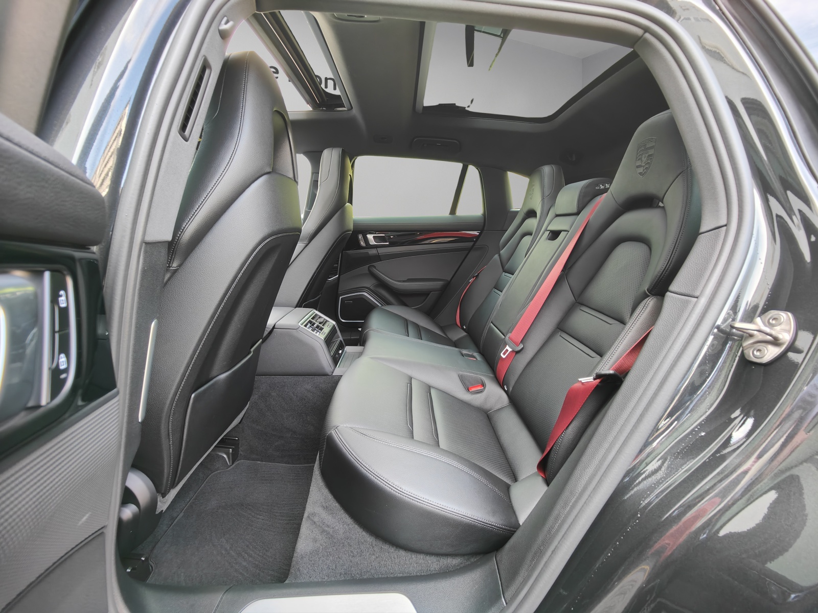 PORSCHE Panamera 4S E-Hybrid Sport Turismo PDK-image-12